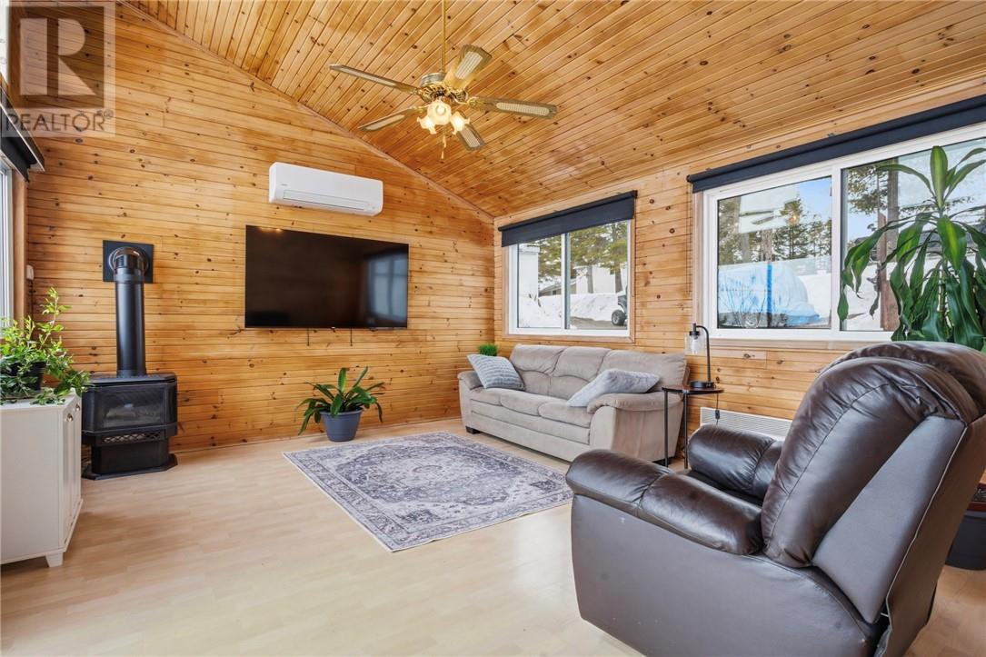 26 Presqu'ile Road, Verner, Ontario  P0H 2M0 - Photo 5 - 2127100