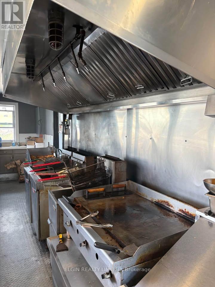 1030 Talbot Street, St. Thomas, Ontario  N5P 1G3 - Photo 8 - X12994644