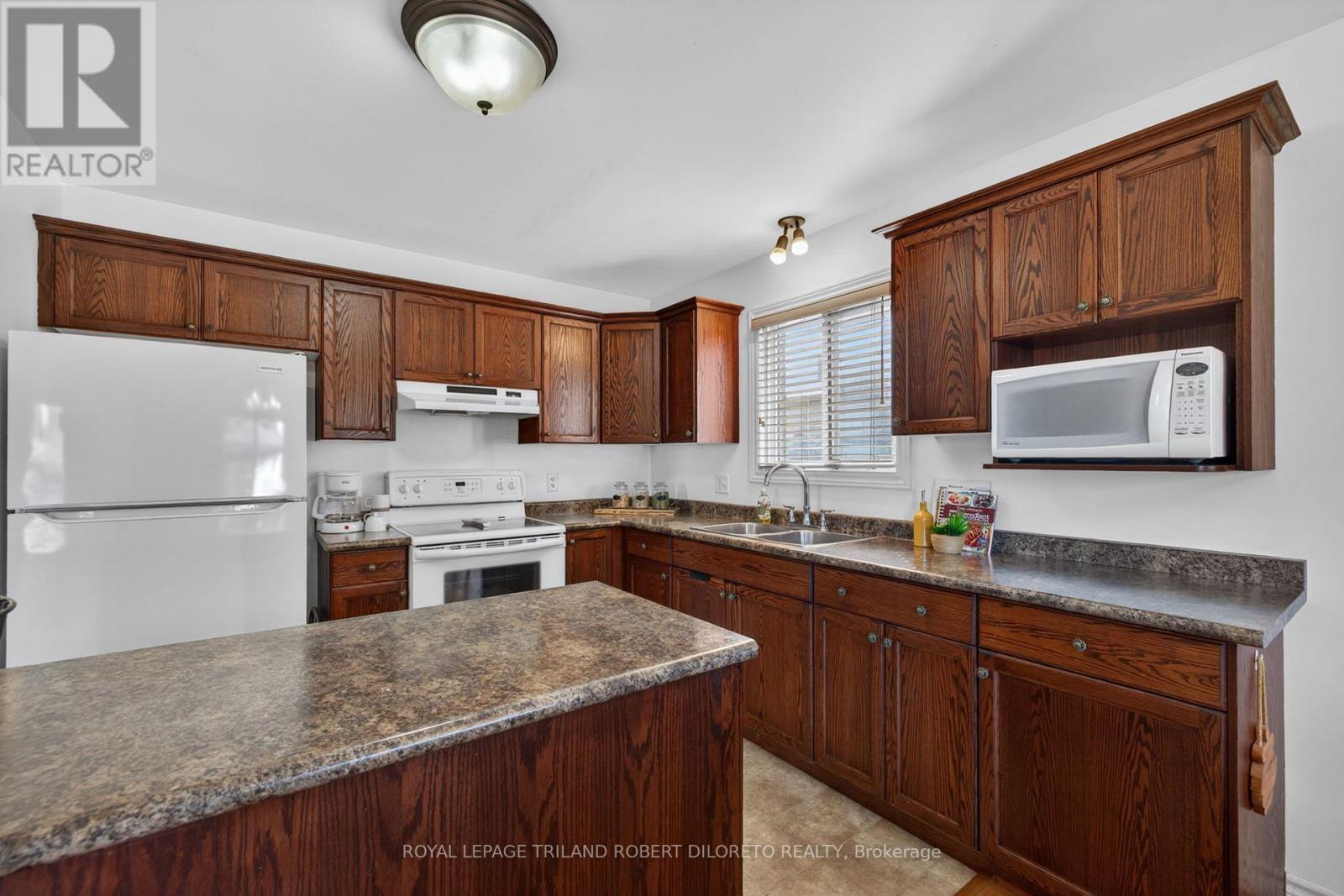 1590 Green Gables Road, London South, Ontario  N6M 0A5 - Photo 12 - X12994780