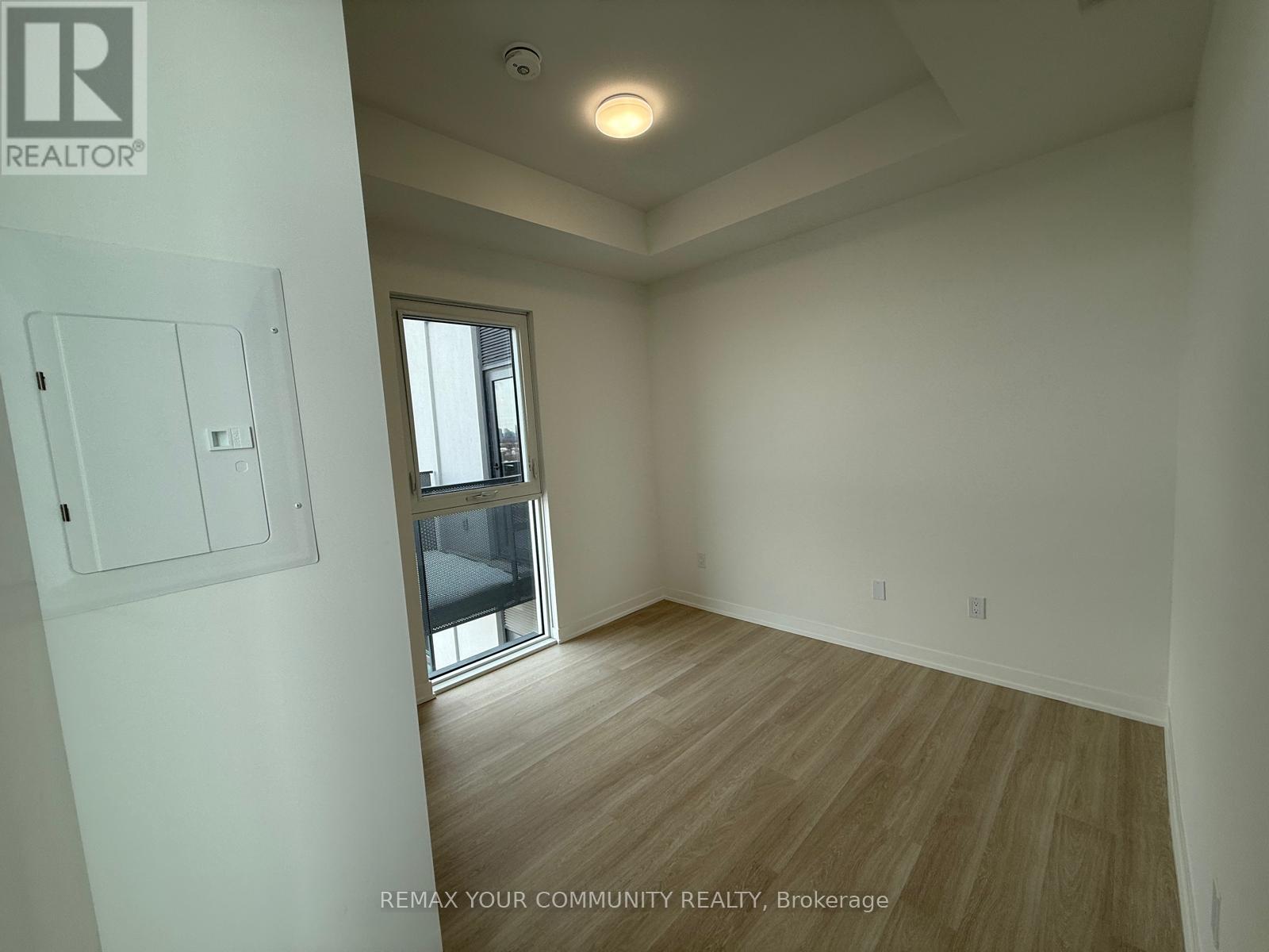 1218 - 500 Wilson Avenue, Toronto, Ontario  M3H 0E5 - Photo 4 - C12994610