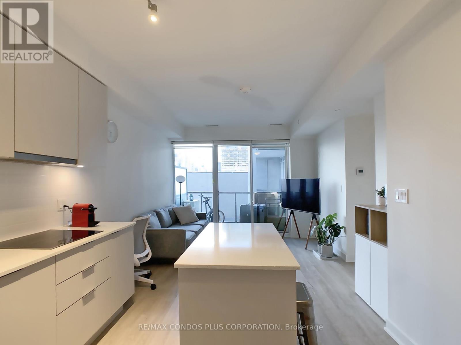 1519 - 576 Front Street W, Toronto, Ontario  M5V 0P8 - Photo 10 - C12994698