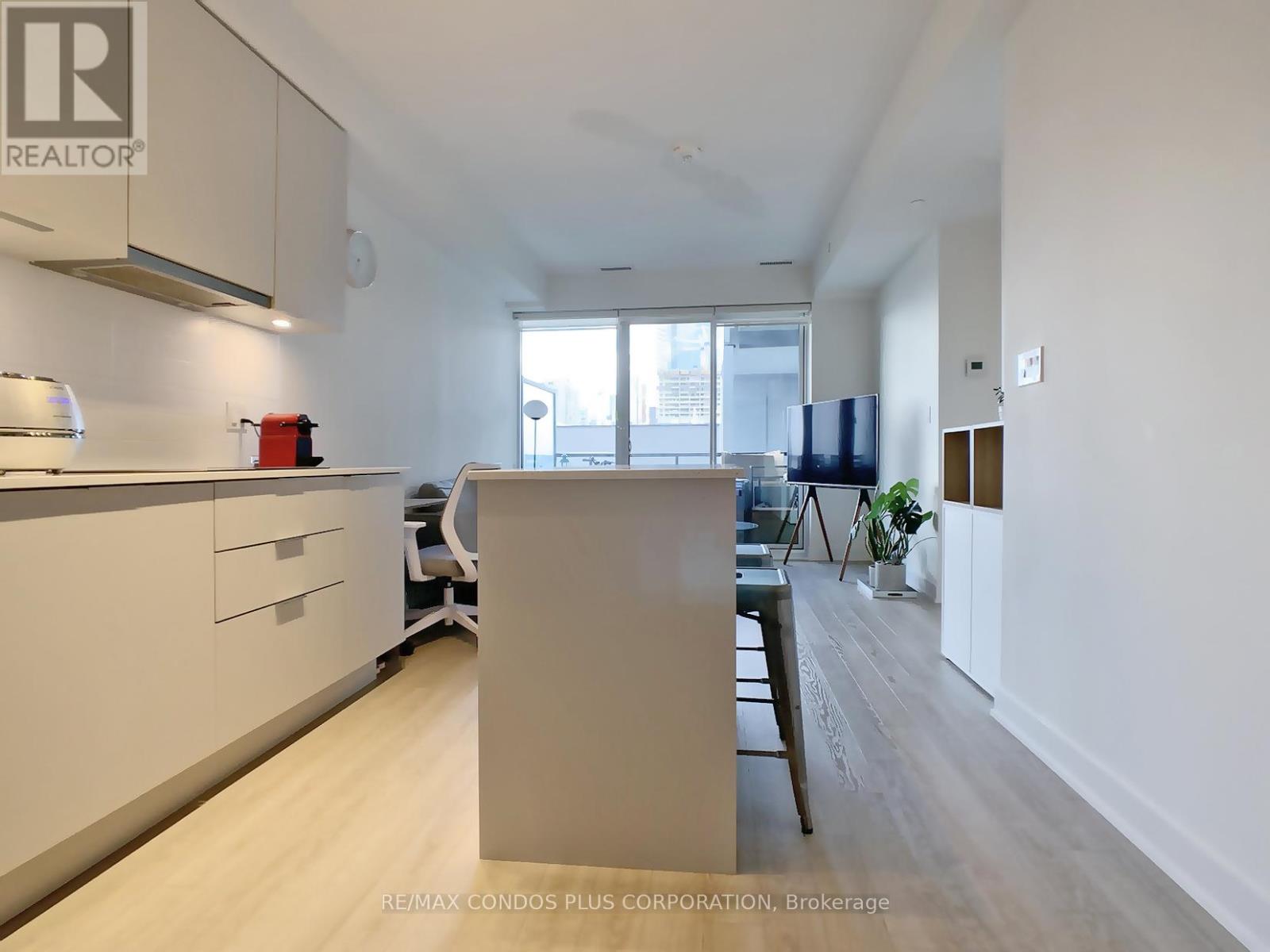 1519 - 576 Front Street W, Toronto, Ontario  M5V 0P8 - Photo 9 - C12994698