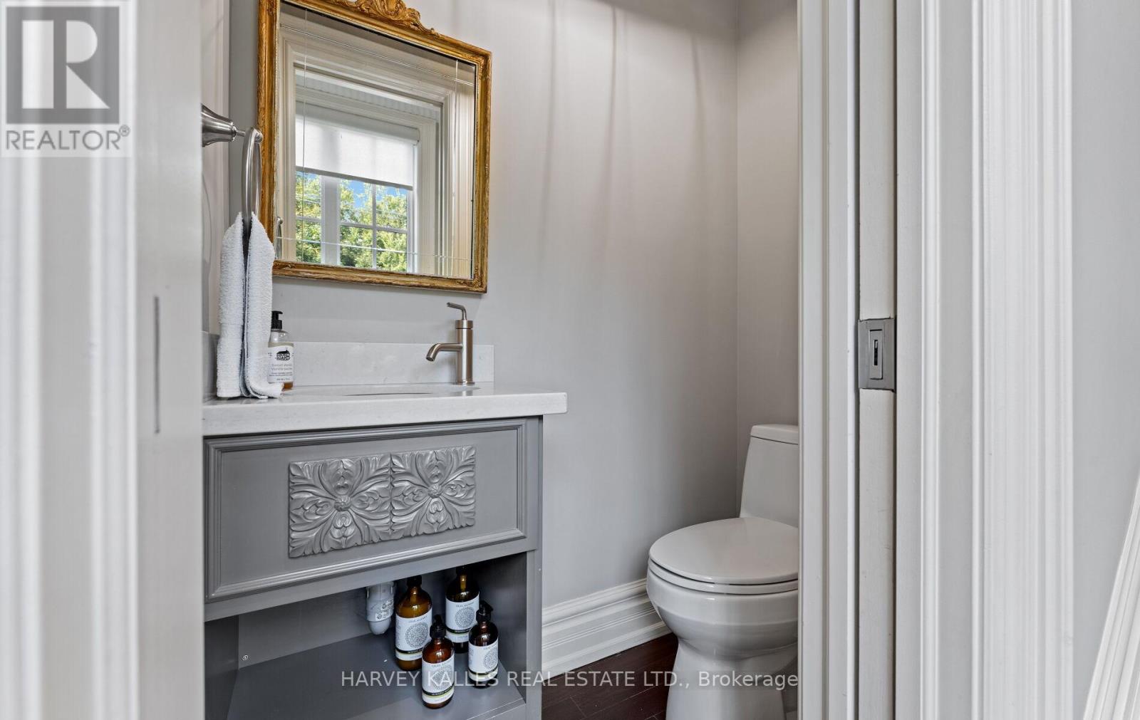 112 Mason Boulevard, Toronto, Ontario  M5M 3E3 - Photo 16 - C12994724