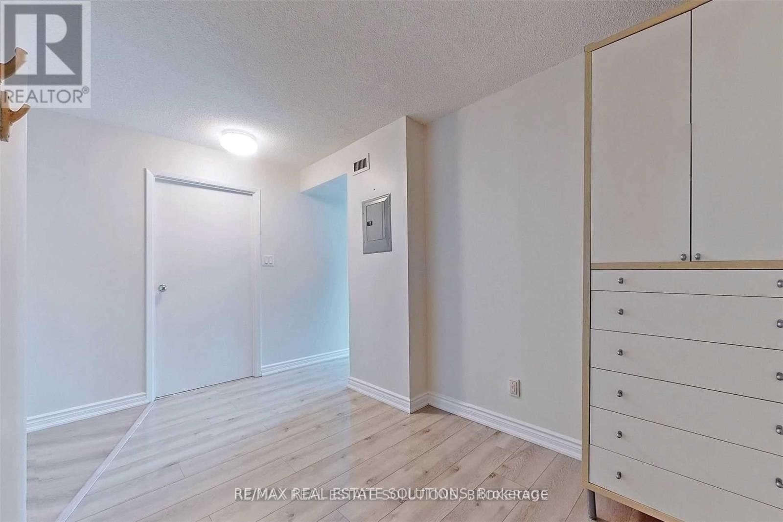 1119 - 650 Queens Quay W, Toronto, Ontario  M5V 3N2 - Photo 11 - C12994804