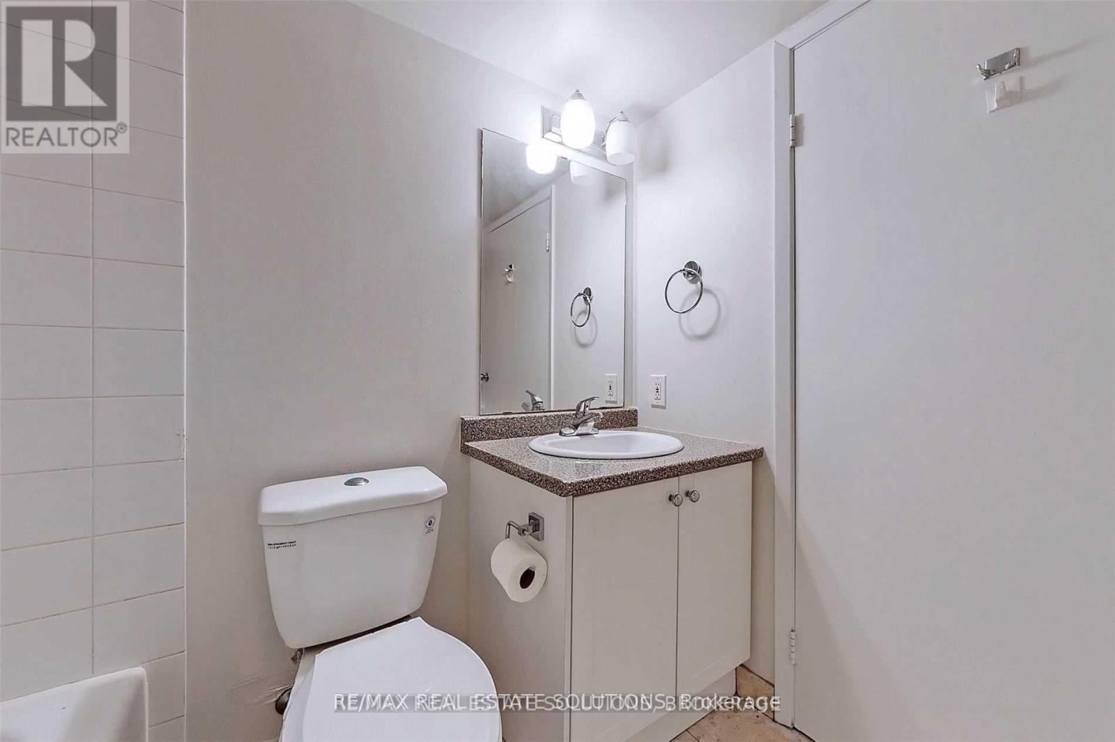 1119 - 650 Queens Quay W, Toronto, Ontario  M5V 3N2 - Photo 12 - C12994804