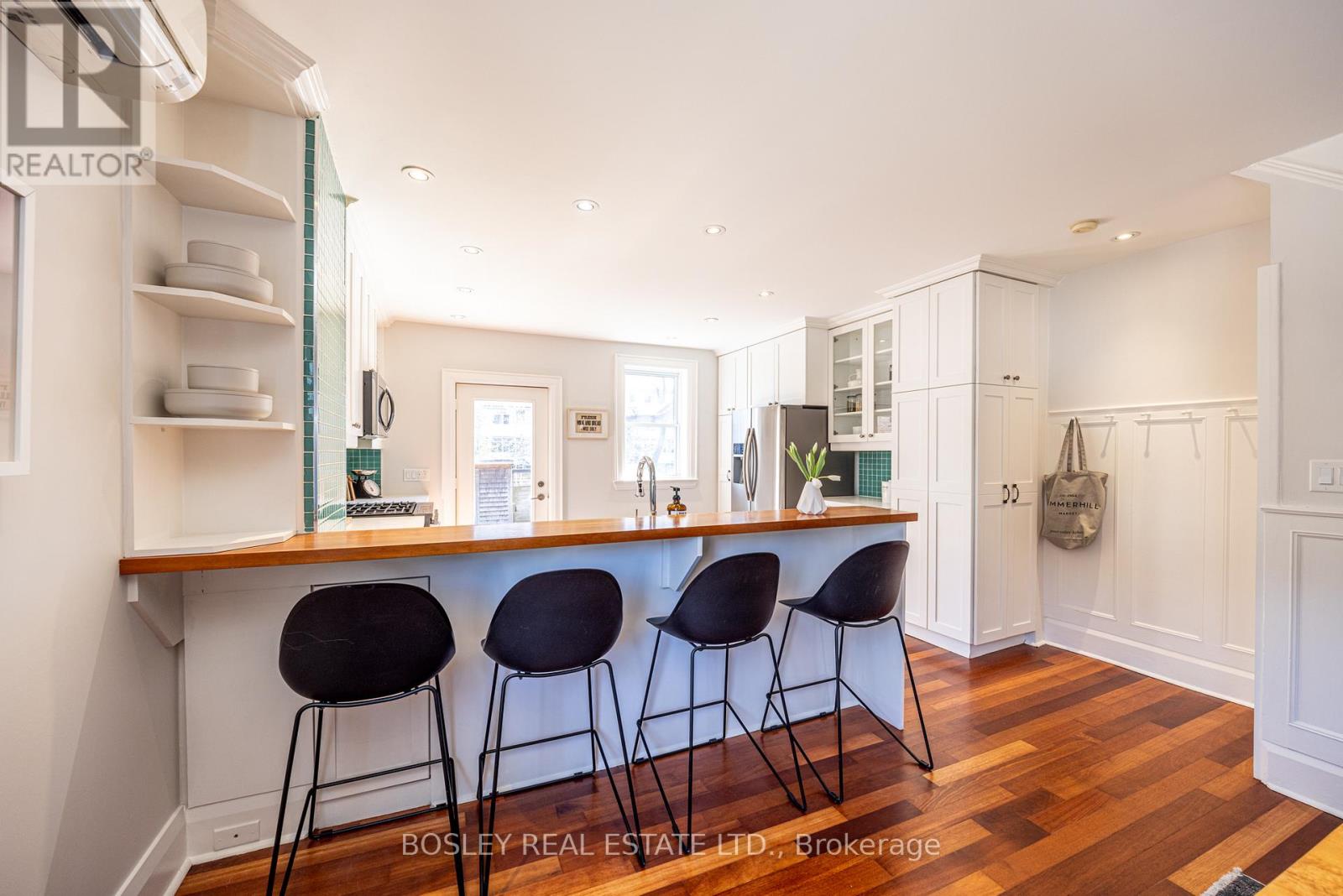 65 Benson Avenue, Toronto, Ontario  M6G 2H7 - Photo 11 - C12994808