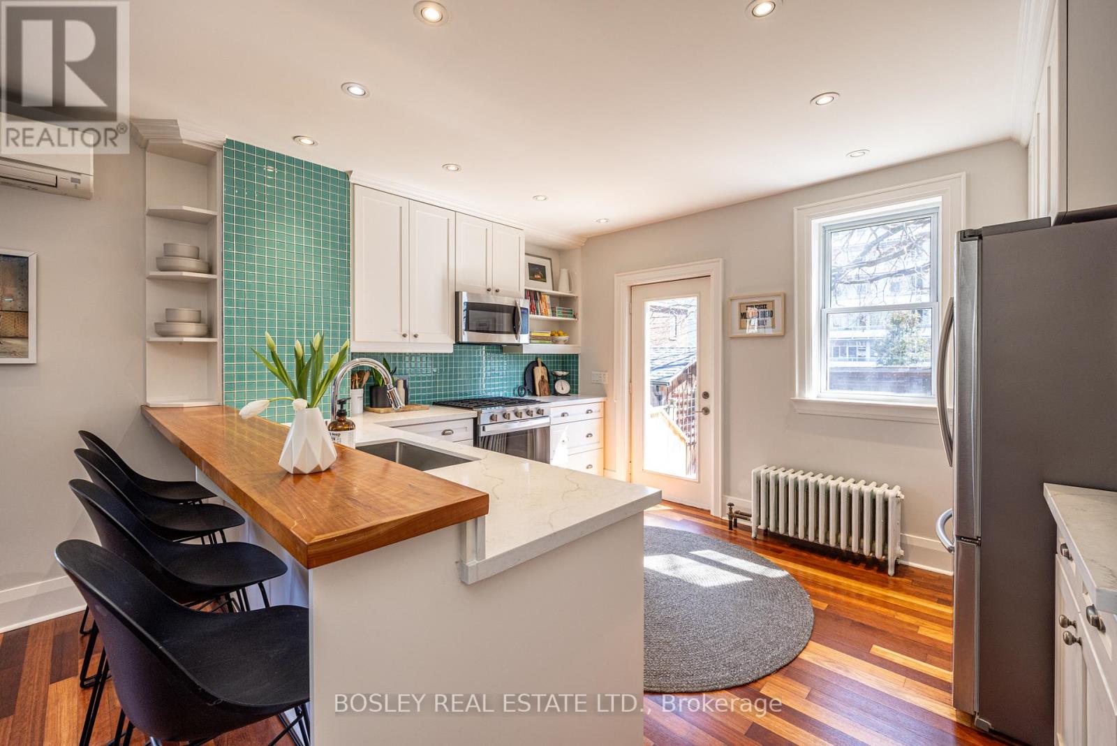 65 Benson Avenue, Toronto, Ontario  M6G 2H7 - Photo 12 - C12994808