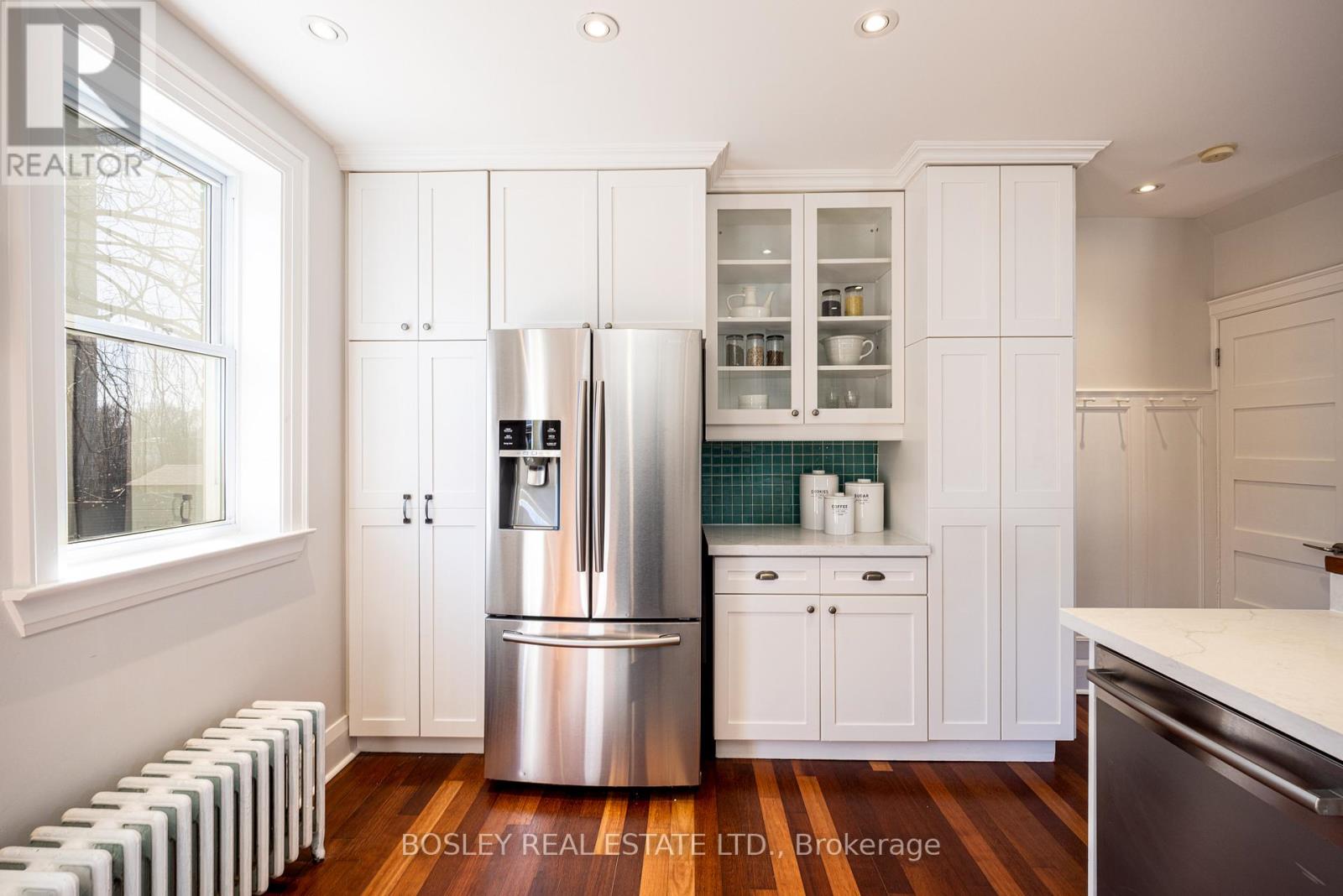 65 Benson Avenue, Toronto, Ontario  M6G 2H7 - Photo 16 - C12994808