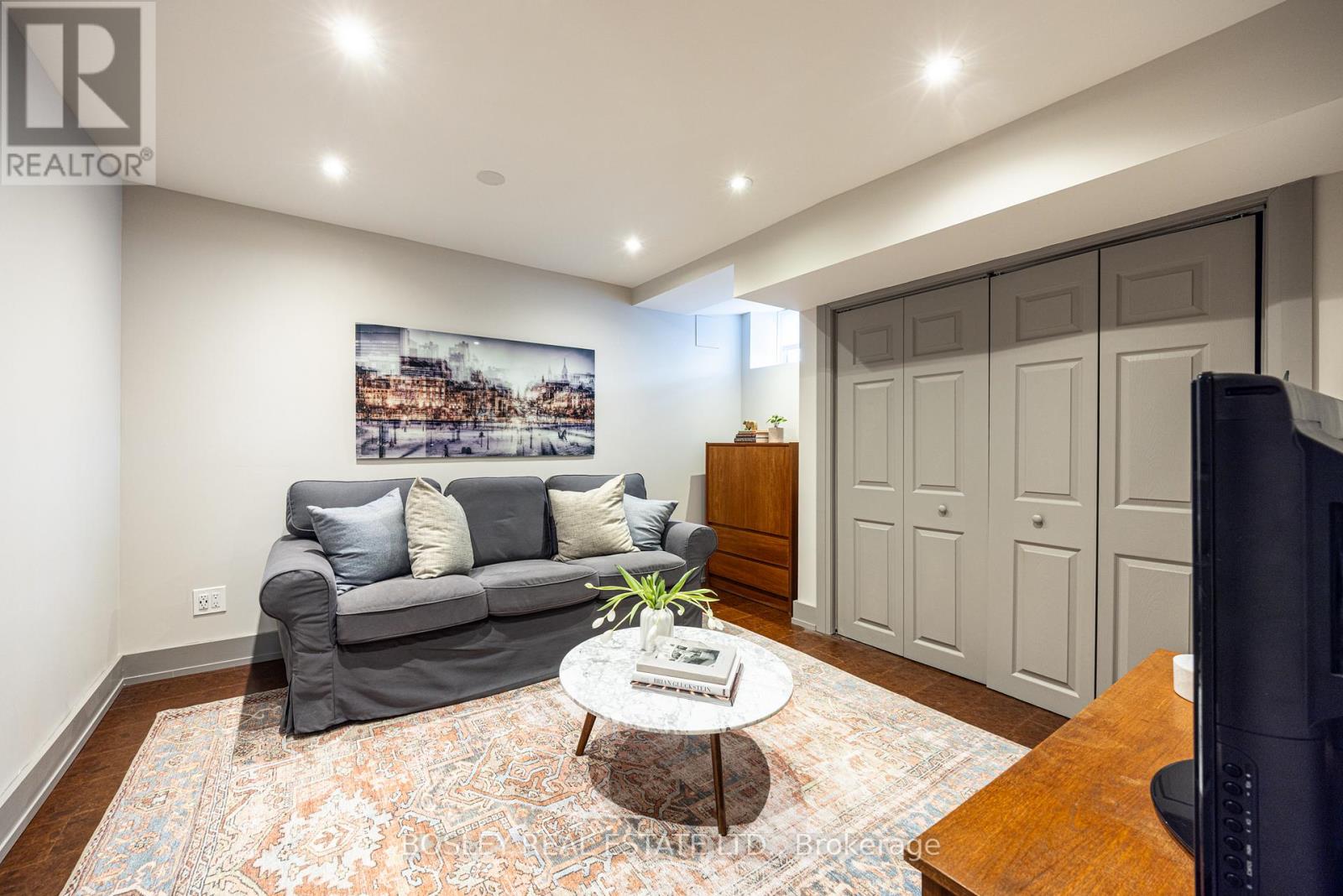 65 Benson Avenue, Toronto, Ontario  M6G 2H7 - Photo 24 - C12994808