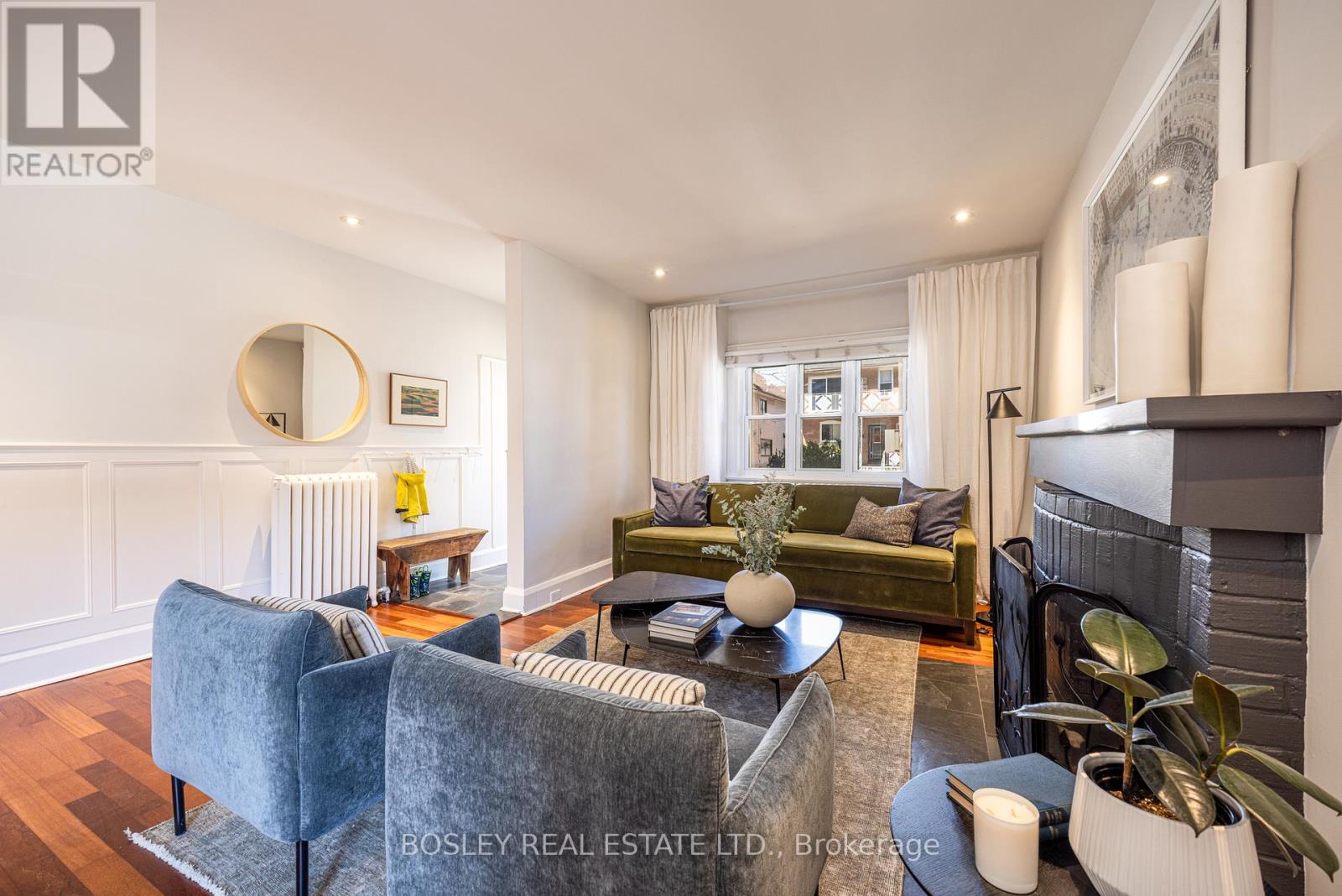 65 Benson Avenue, Toronto, Ontario  M6G 2H7 - Photo 5 - C12994808