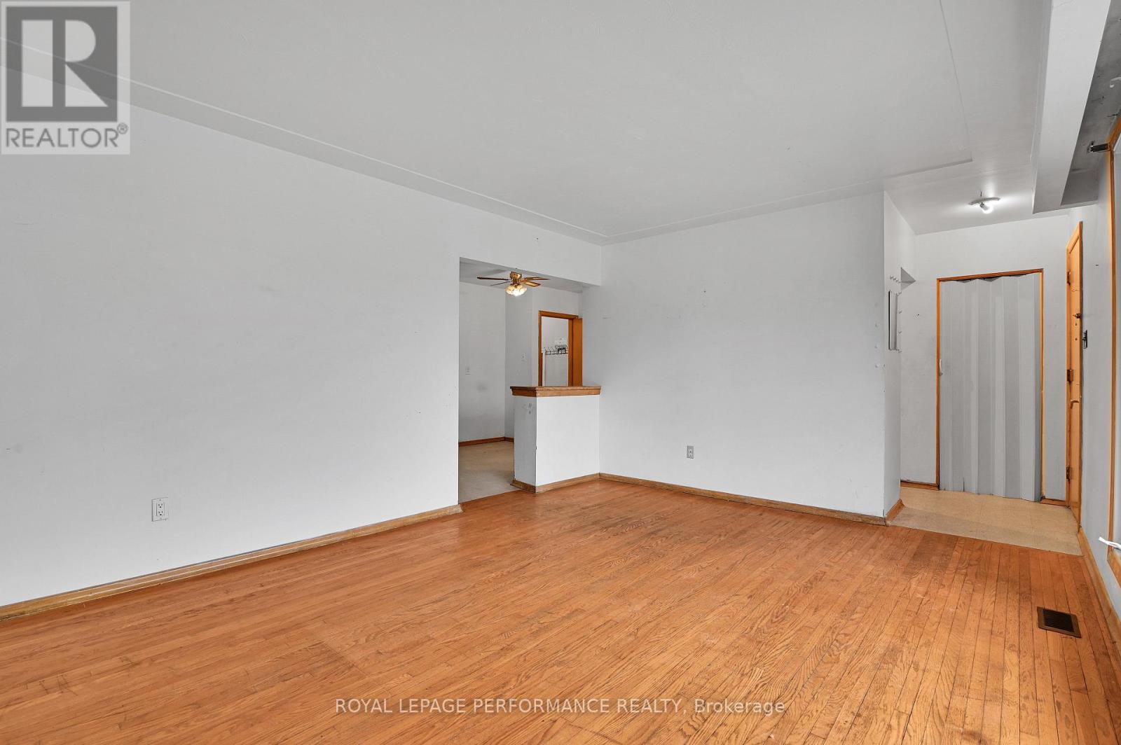 759 Pleasant Park Road, Ottawa, Ontario K1G 1Y5 - Photo 6 - X12994616