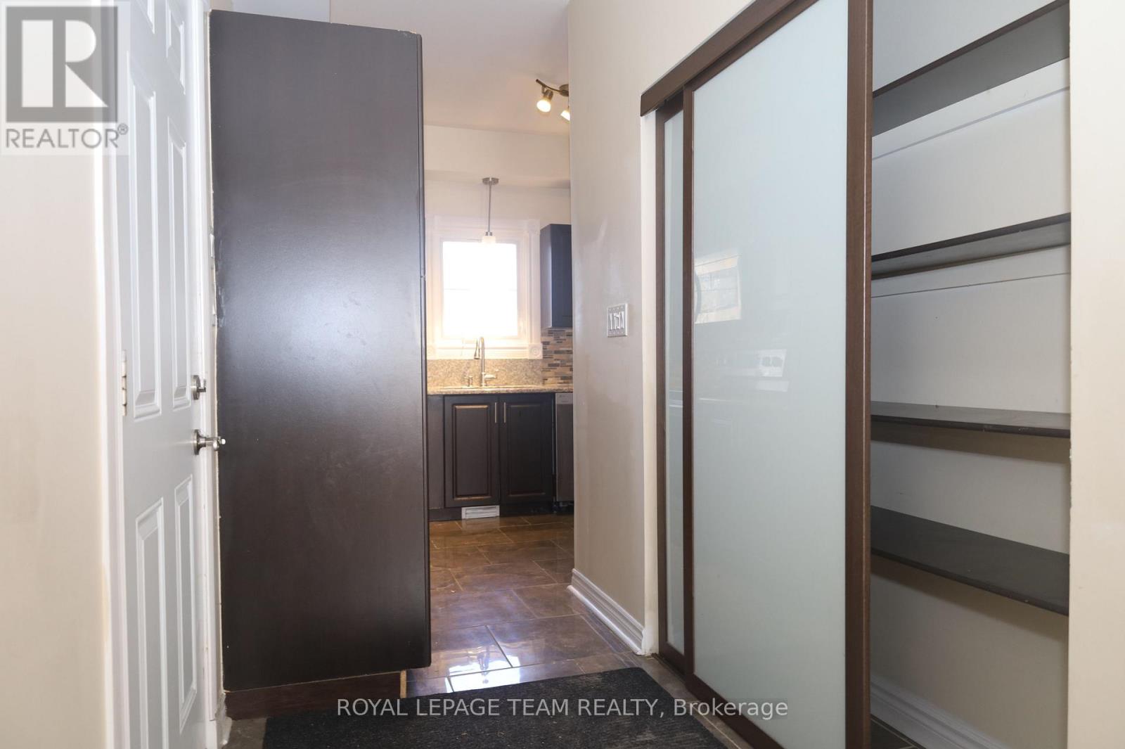 2194 Niagara Drive S, Ottawa, Ontario K1H 6L2 - Photo 10 - X12994642