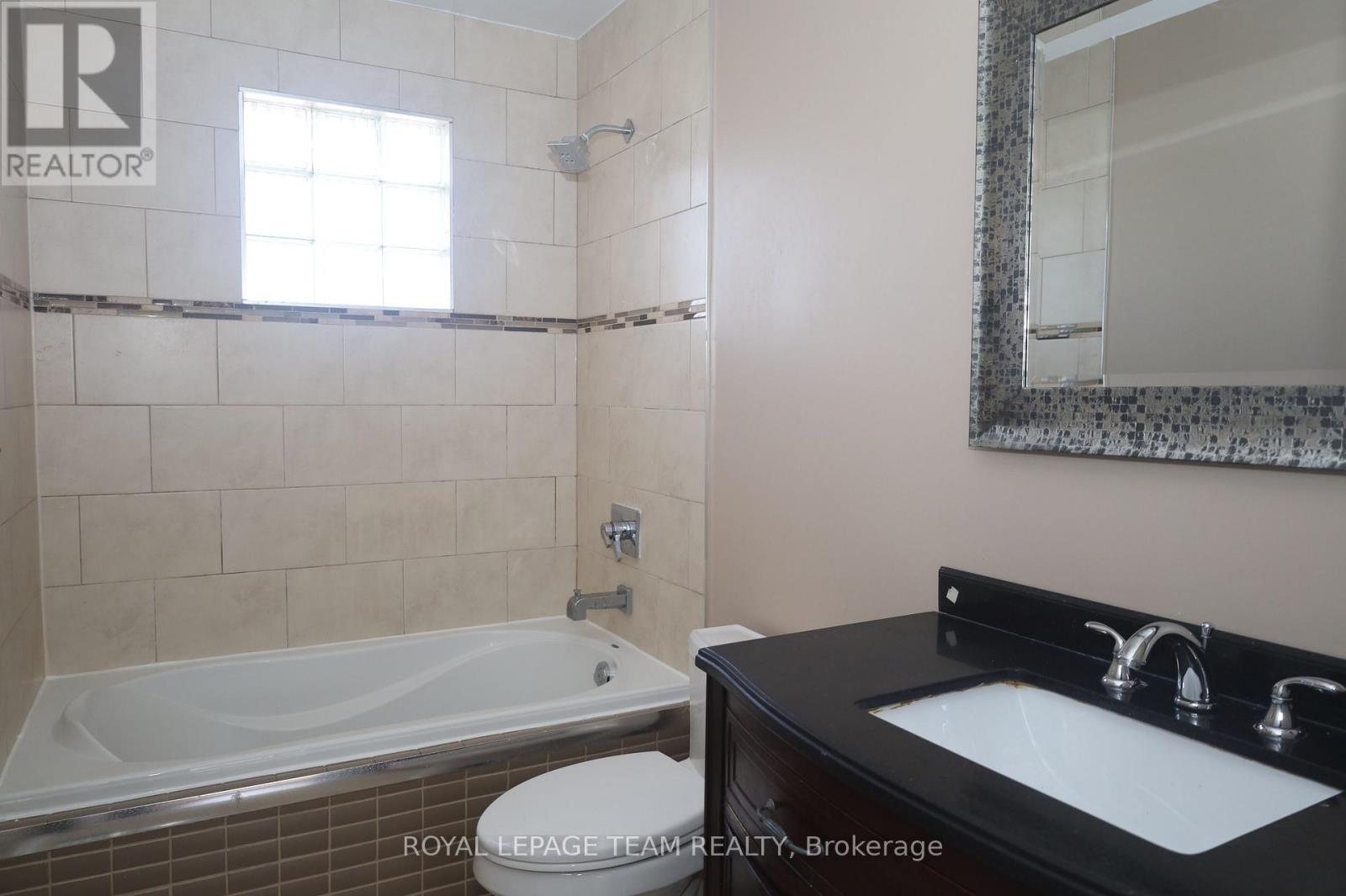 2194 Niagara Drive S, Ottawa, Ontario K1H 6L2 - Photo 15 - X12994642