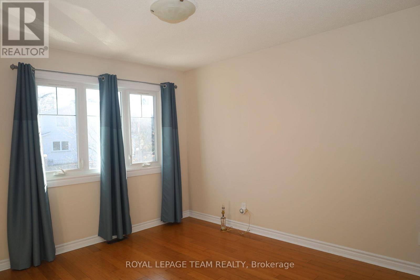 2194 Niagara Drive S, Ottawa, Ontario K1H 6L2 - Photo 18 - X12994642