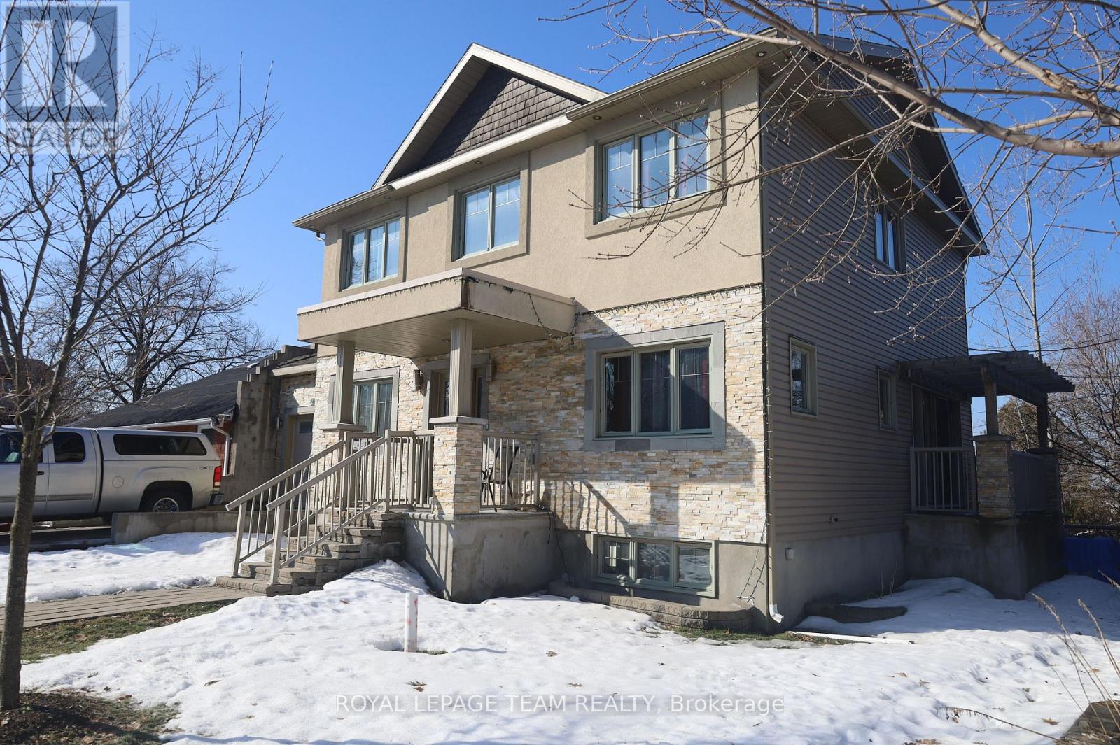 2194 Niagara Drive S, Ottawa, Ontario K1H 6L2 - Photo 2 - X12994642