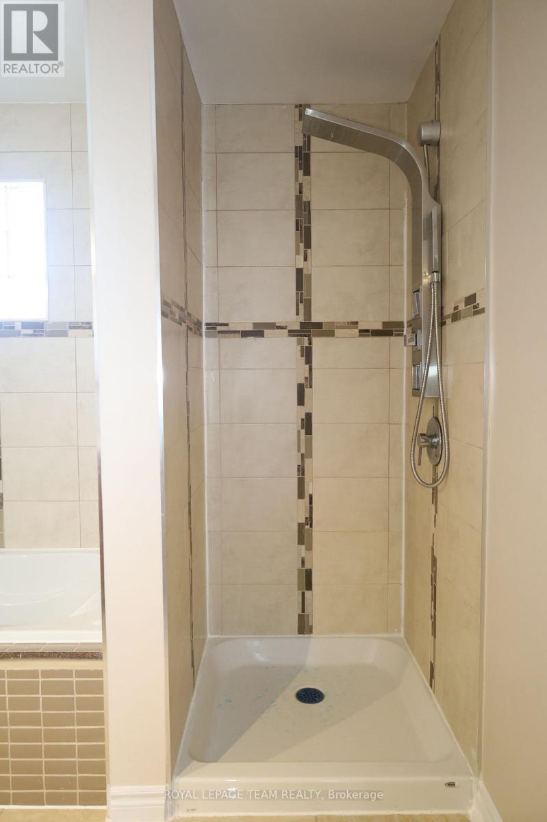 2194 Niagara Drive S, Ottawa, Ontario K1H 6L2 - Photo 22 - X12994642