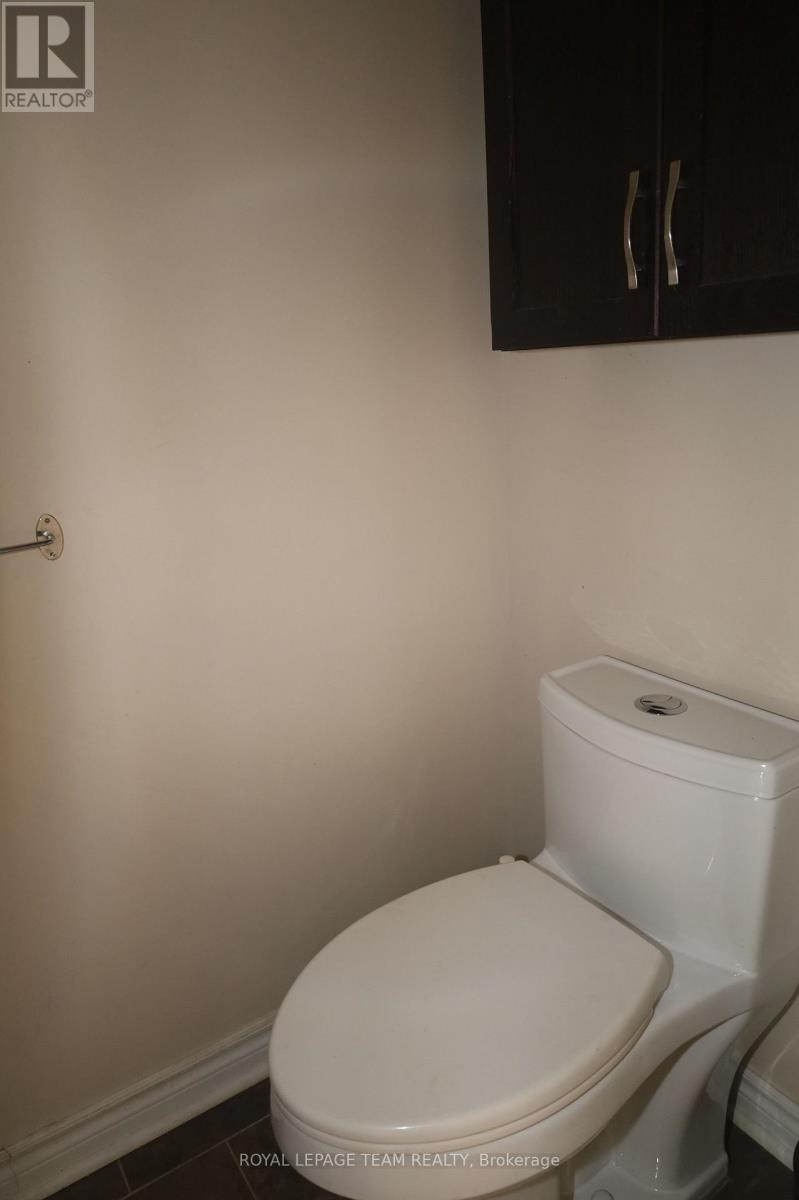 2194 Niagara Drive S, Ottawa, Ontario K1H 6L2 - Photo 27 - X12994642