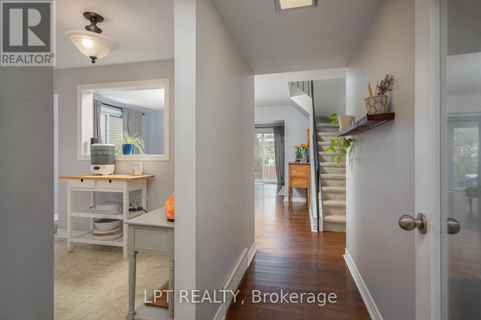 7 Fable Street, Ottawa, Ontario  K2J 2C9 - Photo 3 - X12994684