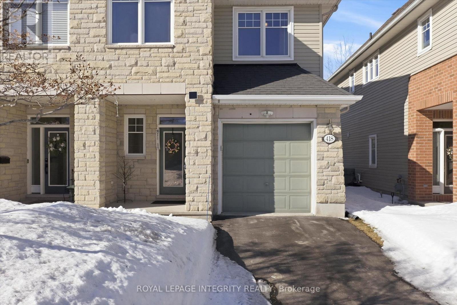 418 Rochefort Circle, Ottawa, Ontario K4A 0M8 - Photo 2 - X12994820