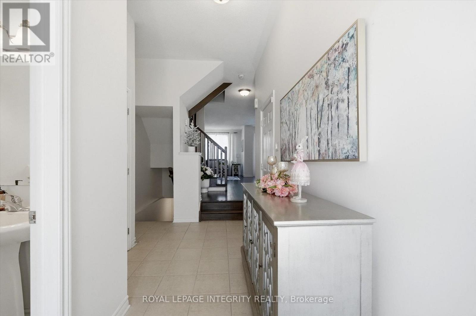 418 Rochefort Circle, Ottawa, Ontario K4A 0M8 - Photo 3 - X12994820