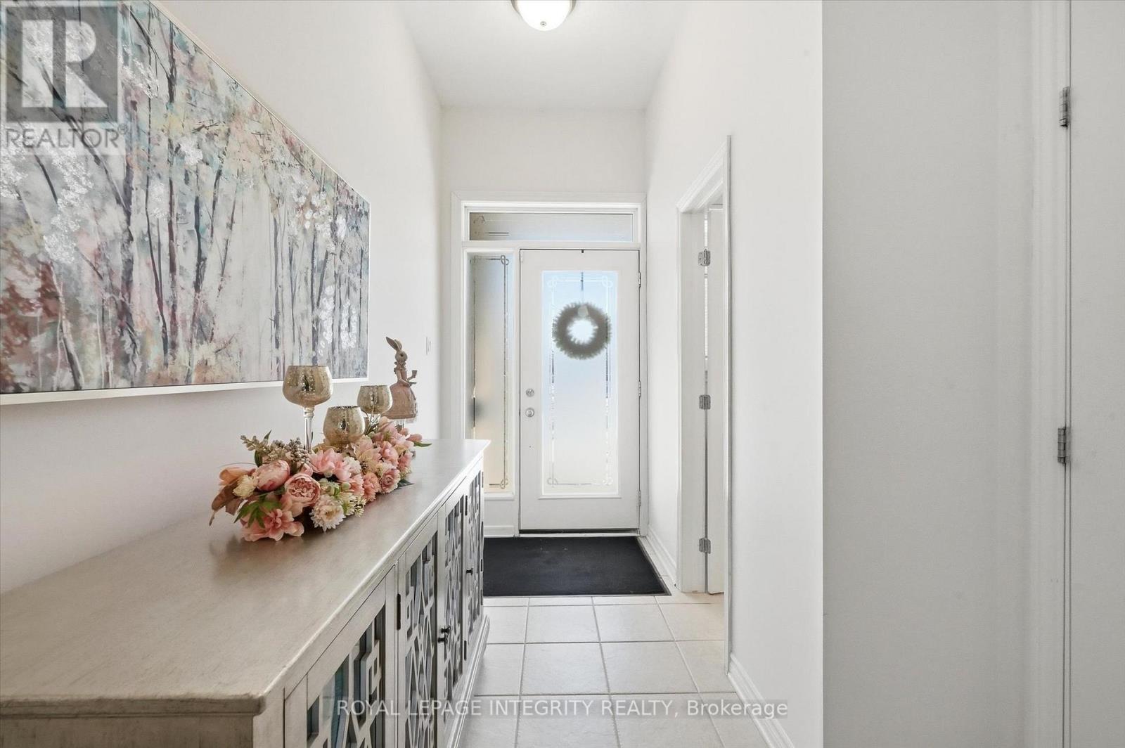 418 Rochefort Circle, Ottawa, Ontario K4A 0M8 - Photo 4 - X12994820