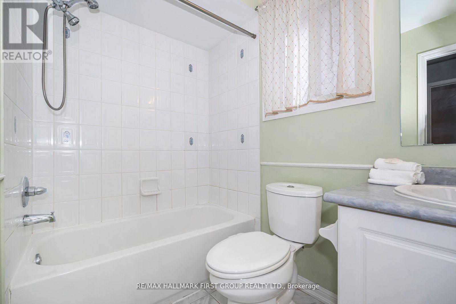 1636 Sarasota Crescent, Oshawa, Ontario  L1G 8E9 - Photo 32 - E12994606