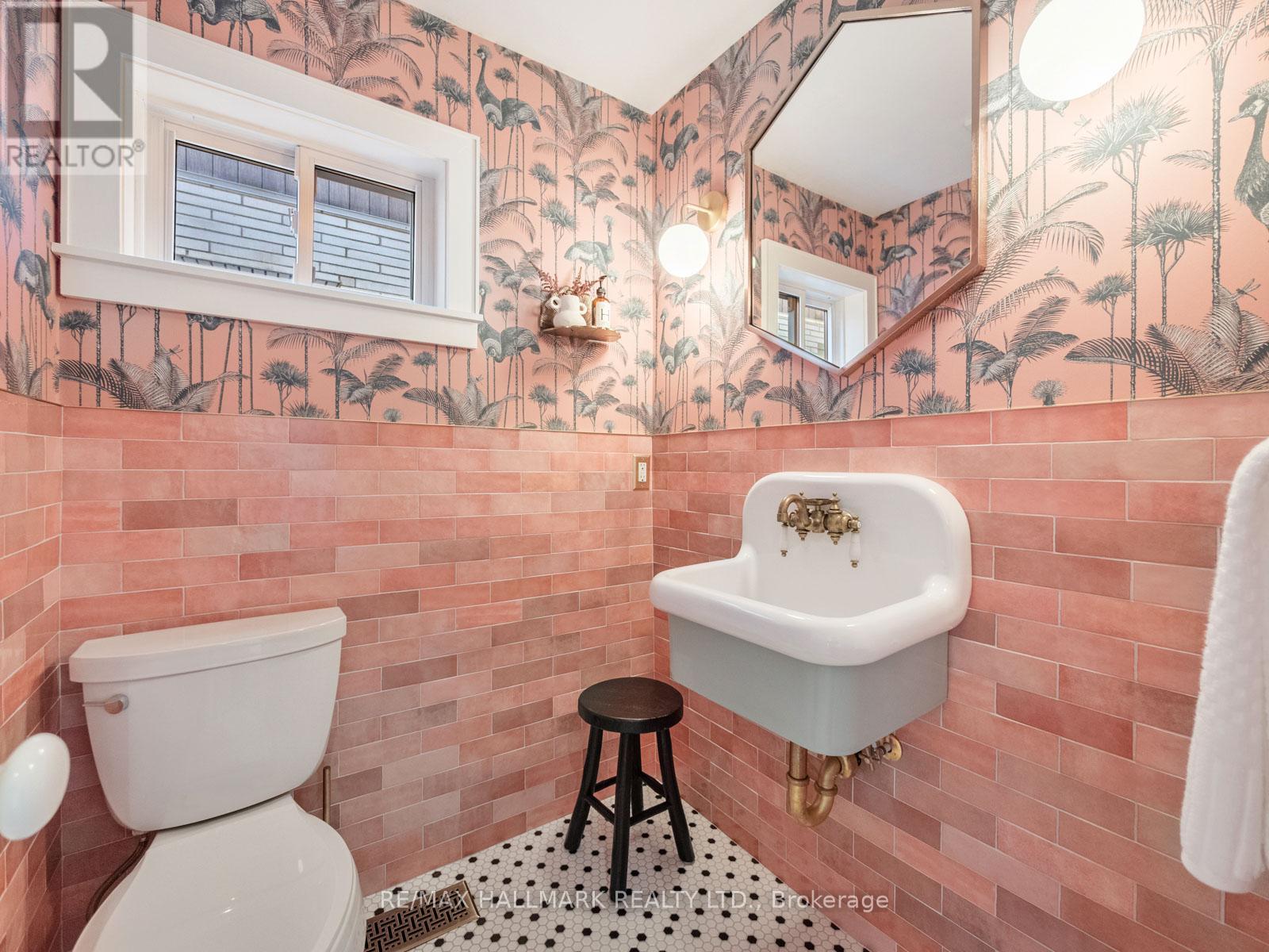 24 Boulton Avenue, Toronto, Ontario  M4M 2J3 - Photo 20 - E12994754