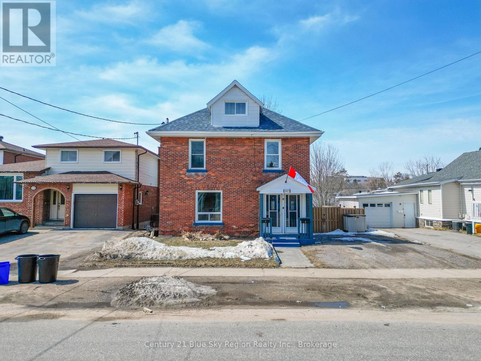 647 Douglas Street, North Bay, Ontario  P1B 5N9 - Photo 2 - X12994726