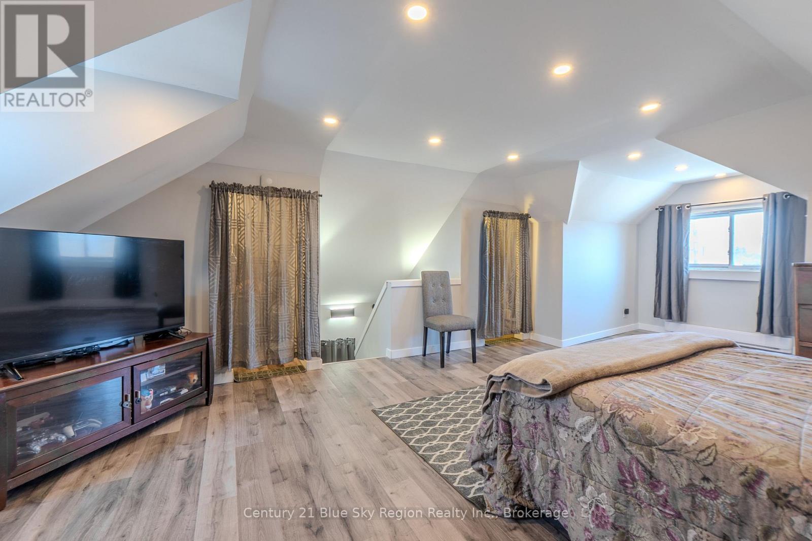 647 Douglas Street, North Bay, Ontario  P1B 5N9 - Photo 31 - X12994726