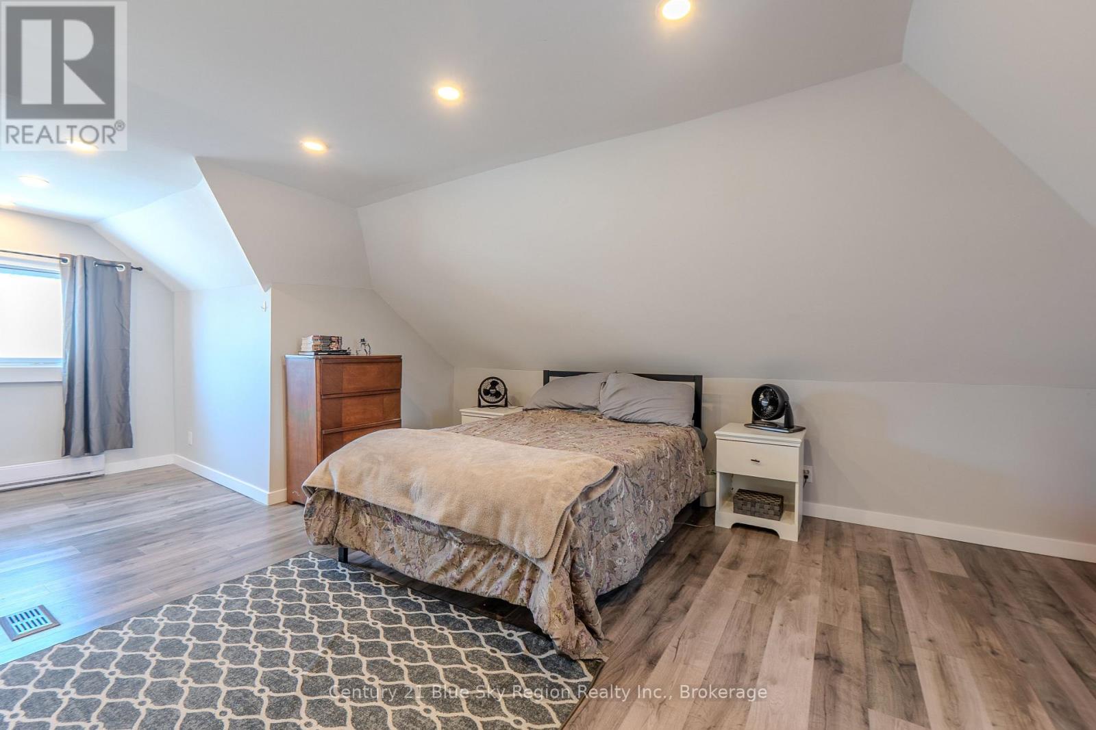 647 Douglas Street, North Bay, Ontario  P1B 5N9 - Photo 32 - X12994726