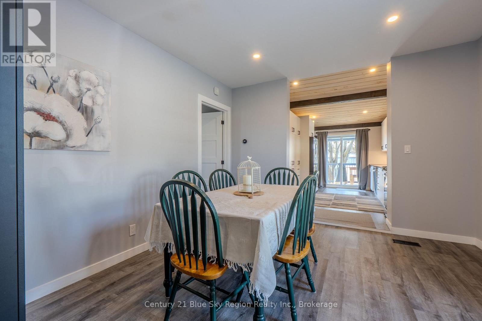 647 Douglas Street, North Bay, Ontario  P1B 5N9 - Photo 8 - X12994726