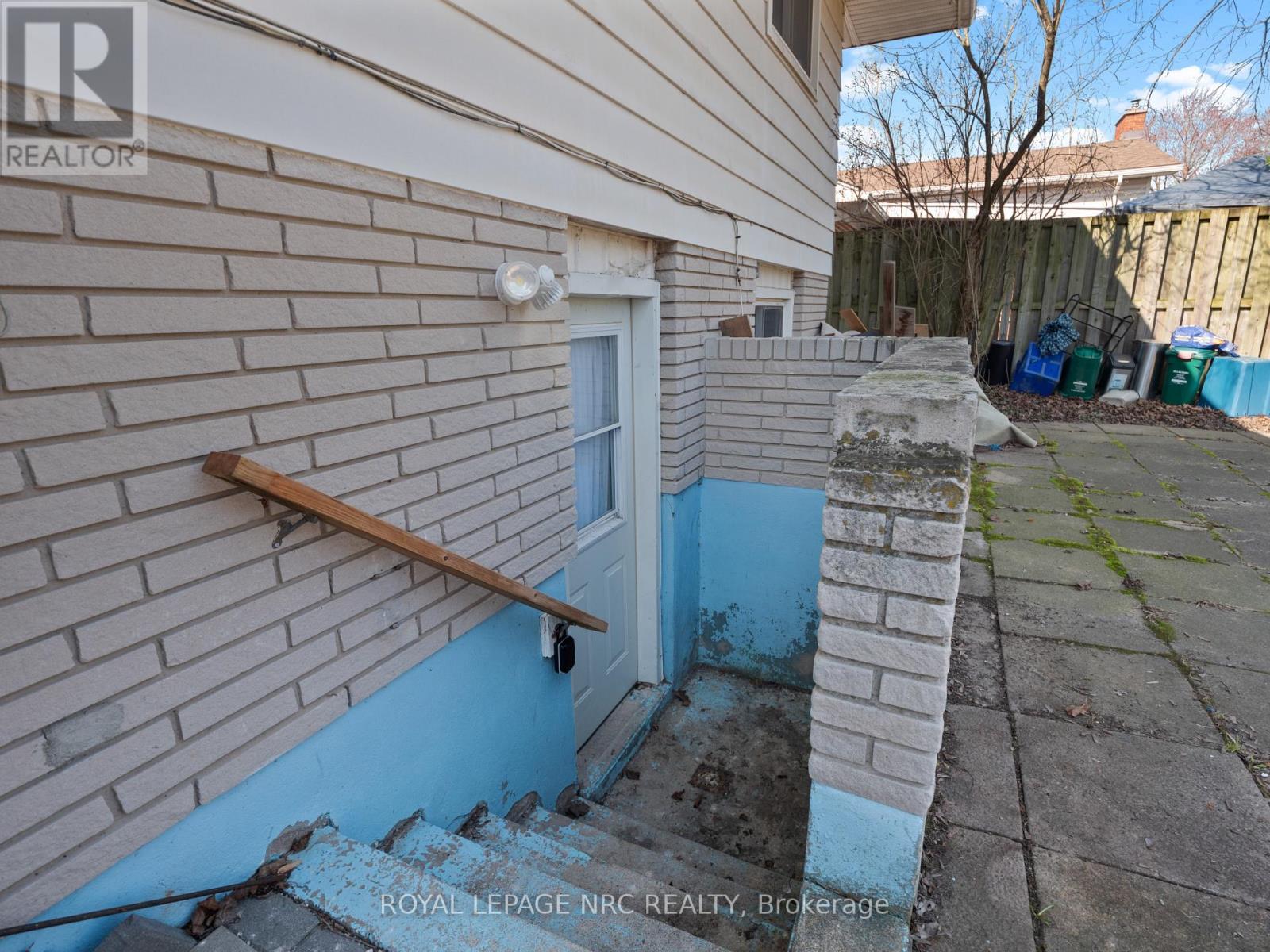 Lower - 34 Preston Place, Welland, Ontario  L3C 3K3 - Photo 2 - X12994802