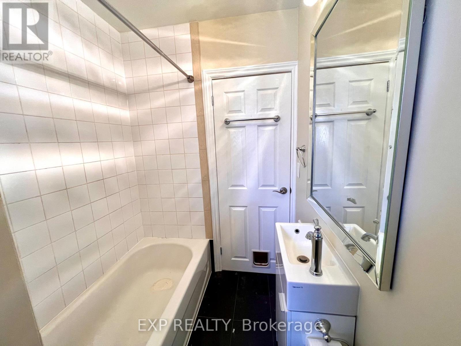 1079 Wellington Street W, Ottawa, Ontario K1Y 2Y2 - Photo 16 - X12599586