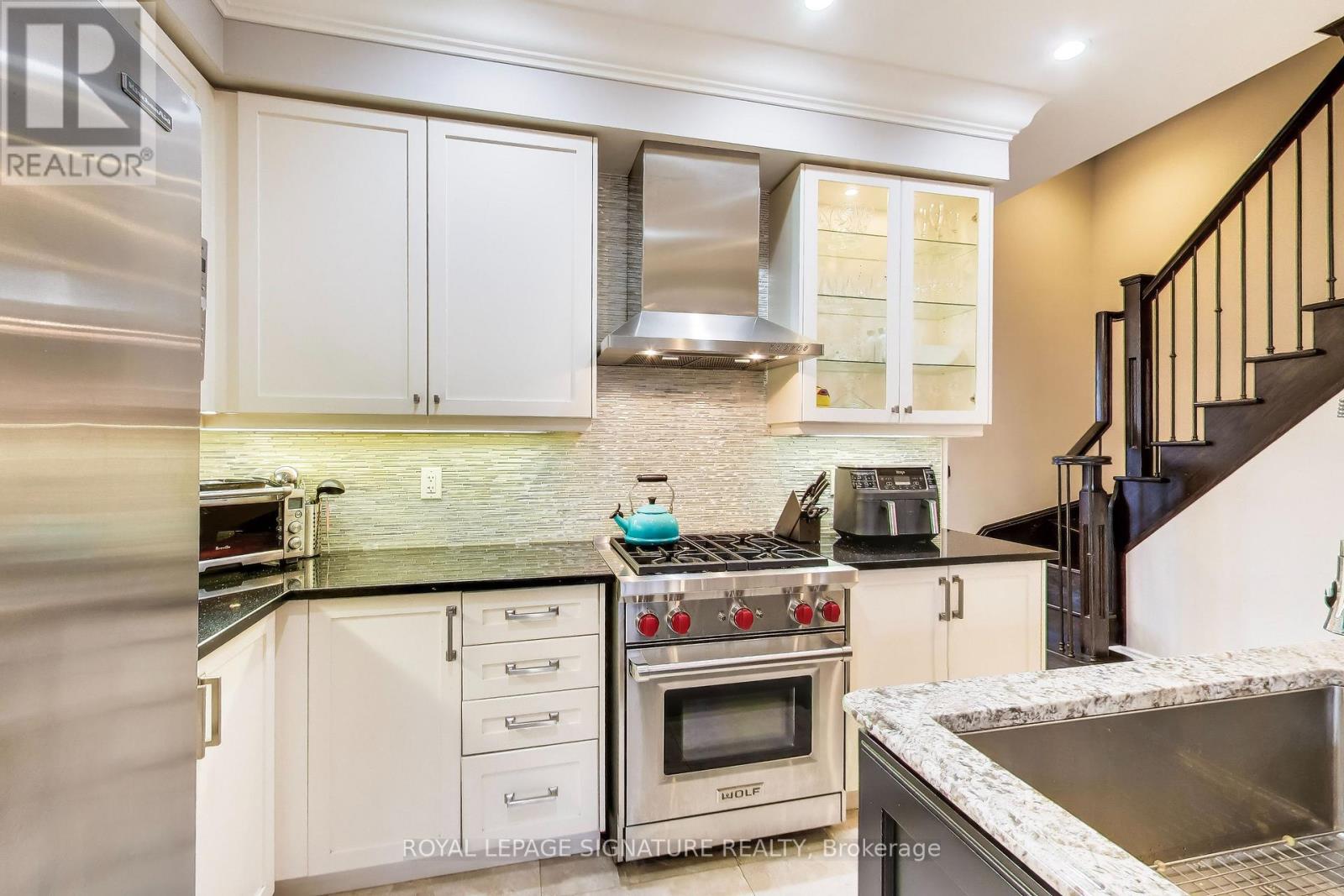 259 Barons Street, Vaughan, Ontario  L4H 3Z3 - Photo 10 - N12994732