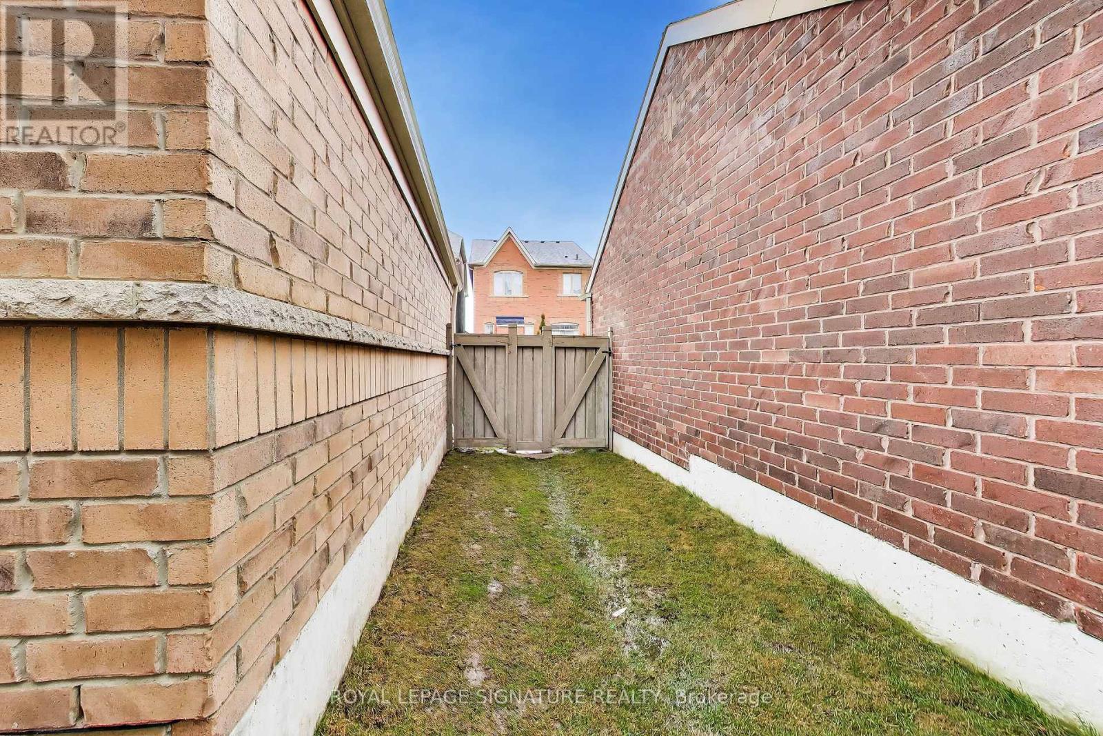 259 Barons Street, Vaughan, Ontario  L4H 3Z3 - Photo 37 - N12994732