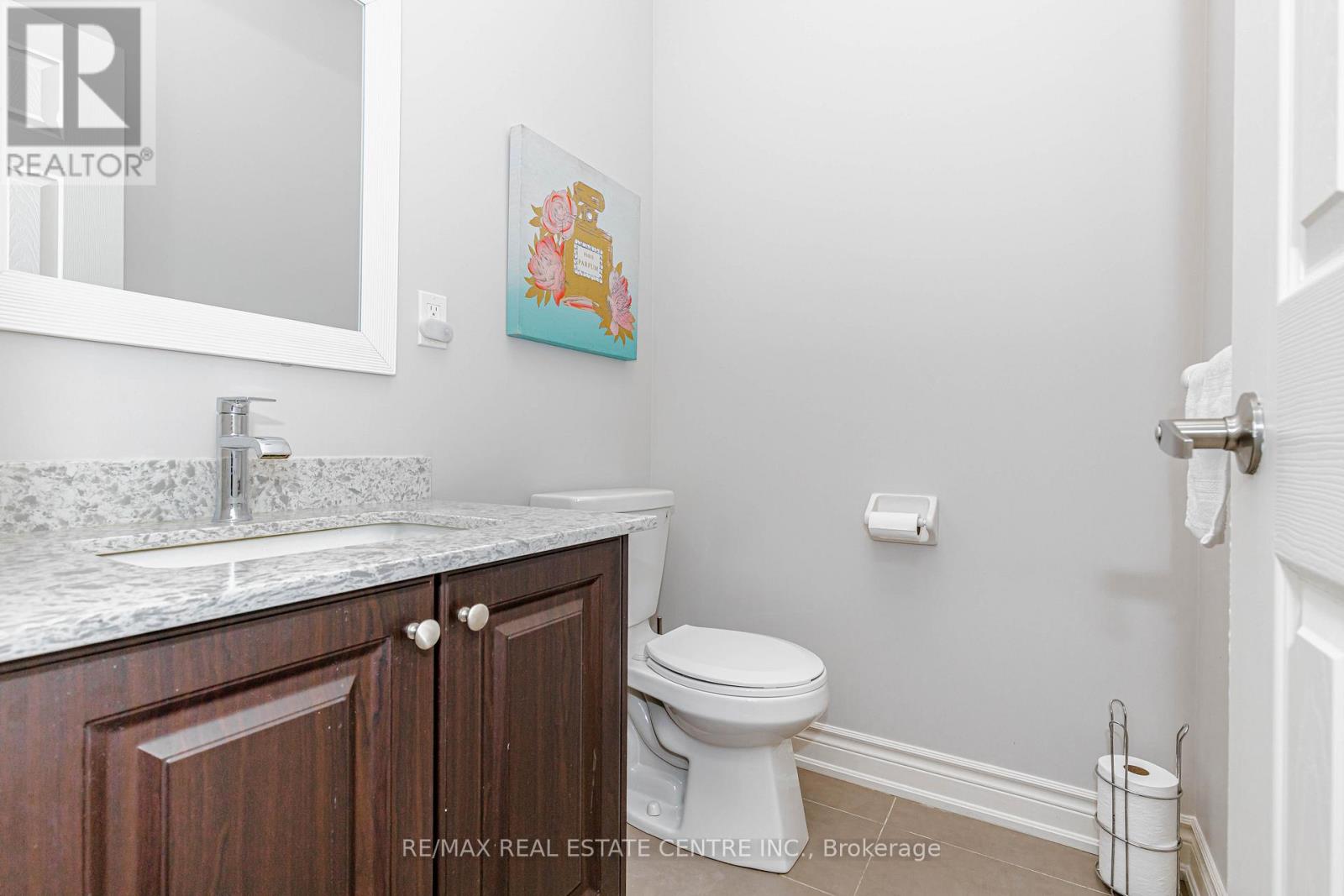 45 Carondale Square, East Gwillimbury, Ontario  L9N 0X6 - Photo 17 - N12994734