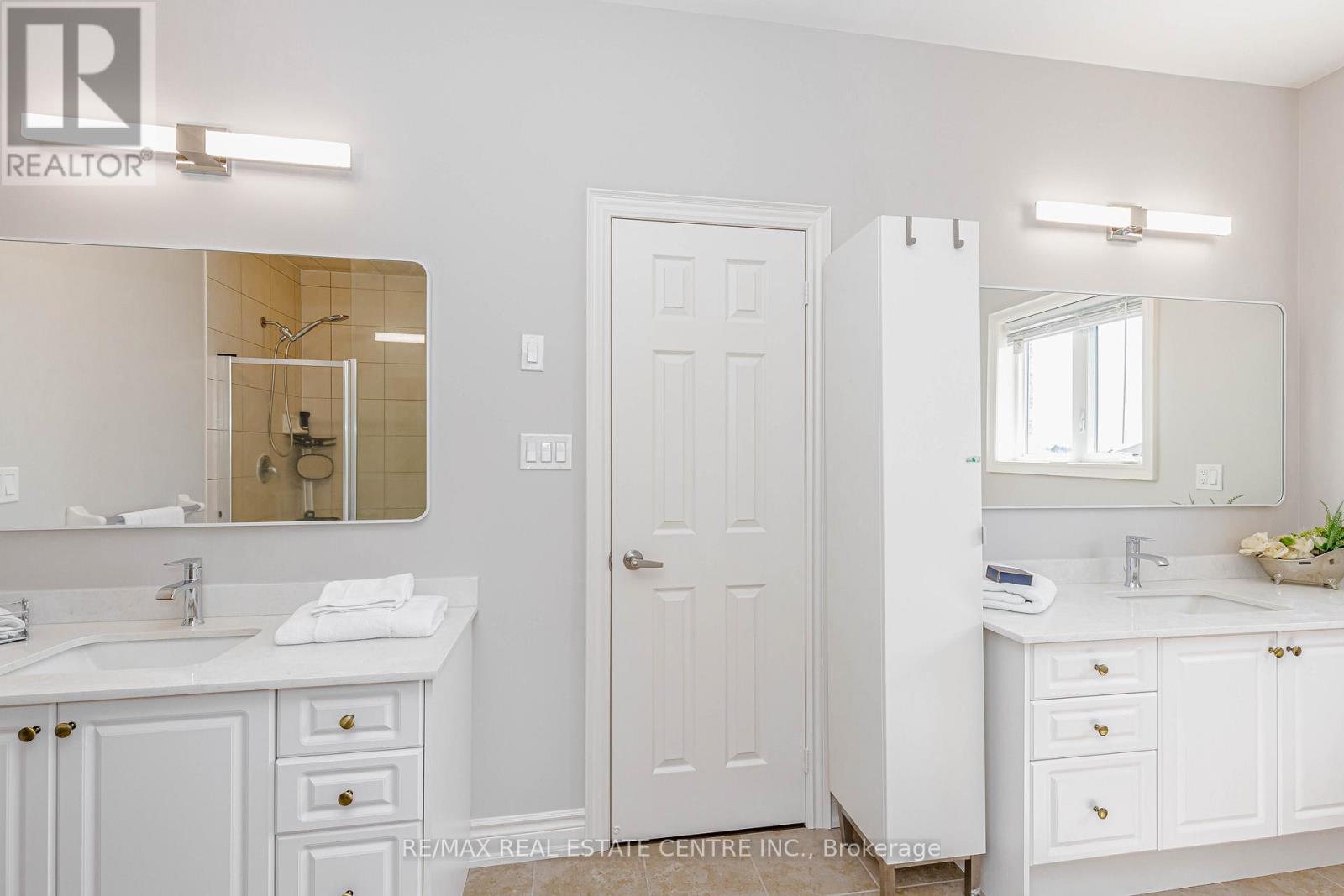 45 Carondale Square, East Gwillimbury, Ontario  L9N 0X6 - Photo 25 - N12994734