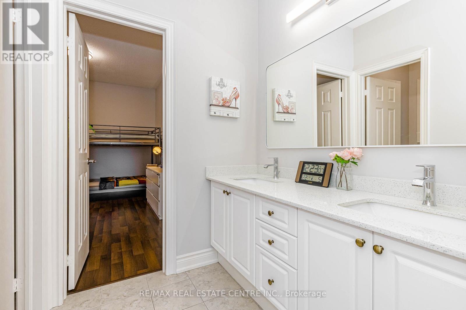 45 Carondale Square, East Gwillimbury, Ontario  L9N 0X6 - Photo 32 - N12994734