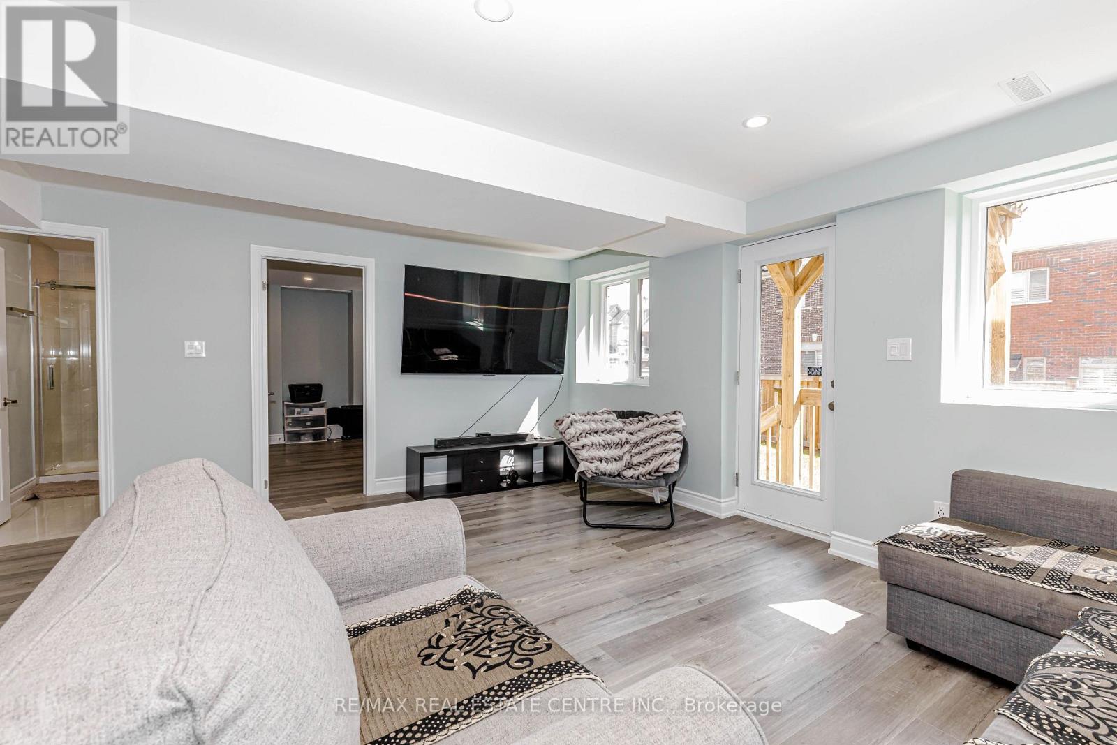 45 Carondale Square, East Gwillimbury, Ontario  L9N 0X6 - Photo 42 - N12994734