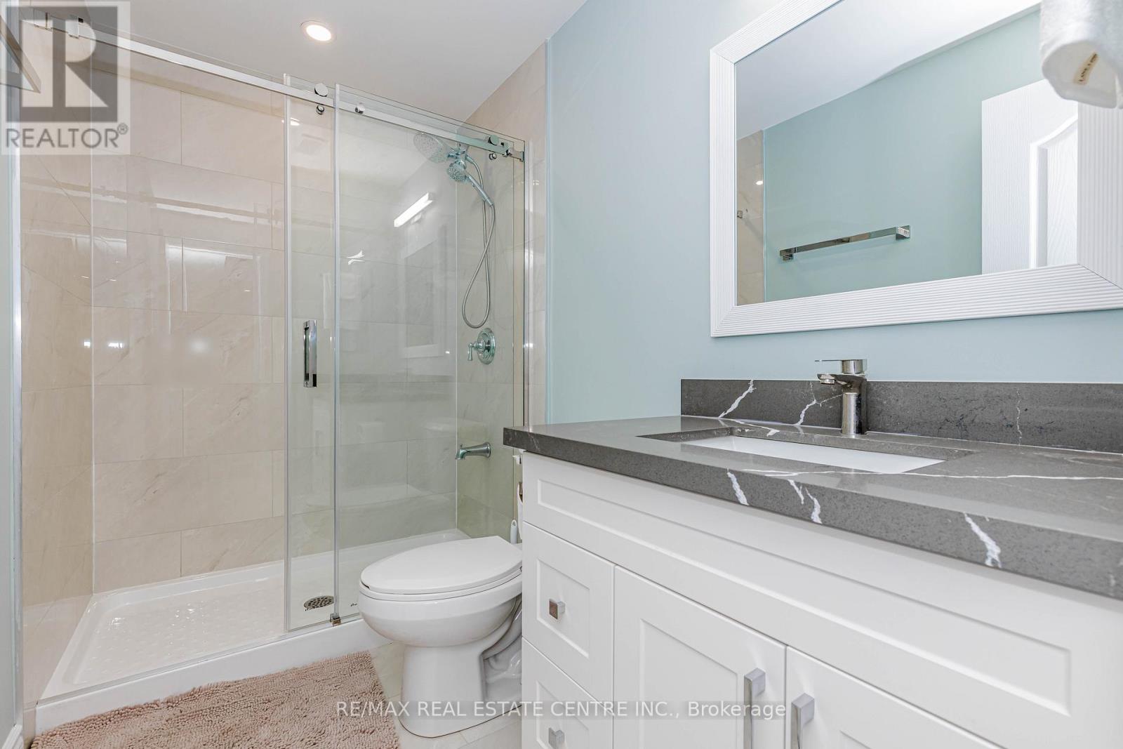 45 Carondale Square, East Gwillimbury, Ontario  L9N 0X6 - Photo 44 - N12994734