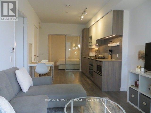 1005 - 950 Portage Parkway, Vaughan, Ontario  L4K 0J7 - Photo 10 - N12994778