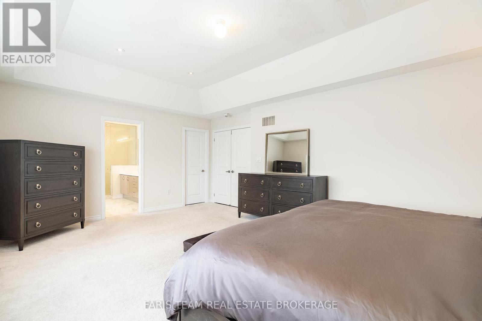 1559 Farrow Crescent, Innisfil, Ontario L9S 0L6 - Photo 24 - N12994818