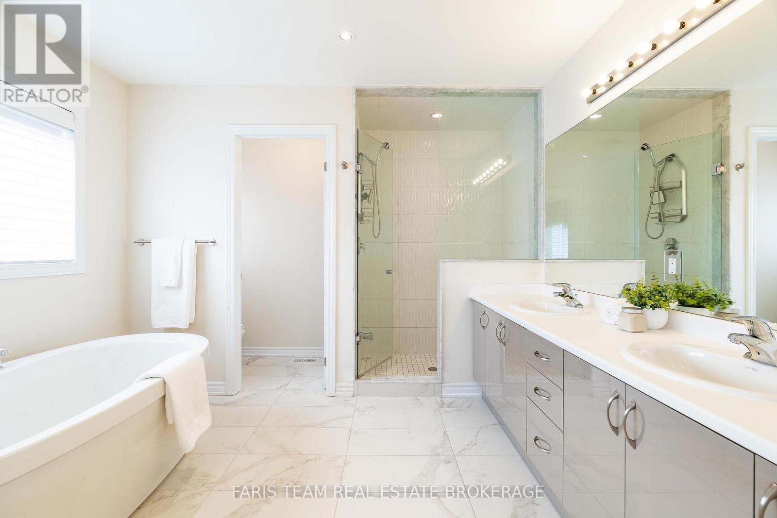 1559 Farrow Crescent, Innisfil, Ontario L9S 0L6 - Photo 25 - N12994818