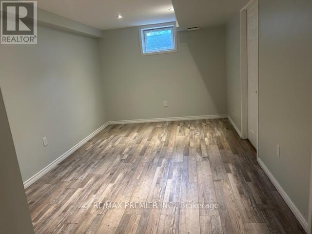 13 Srigley Street, Barrie (Holly), Ontario  L4N 0L9 - Photo 4 - S12994742