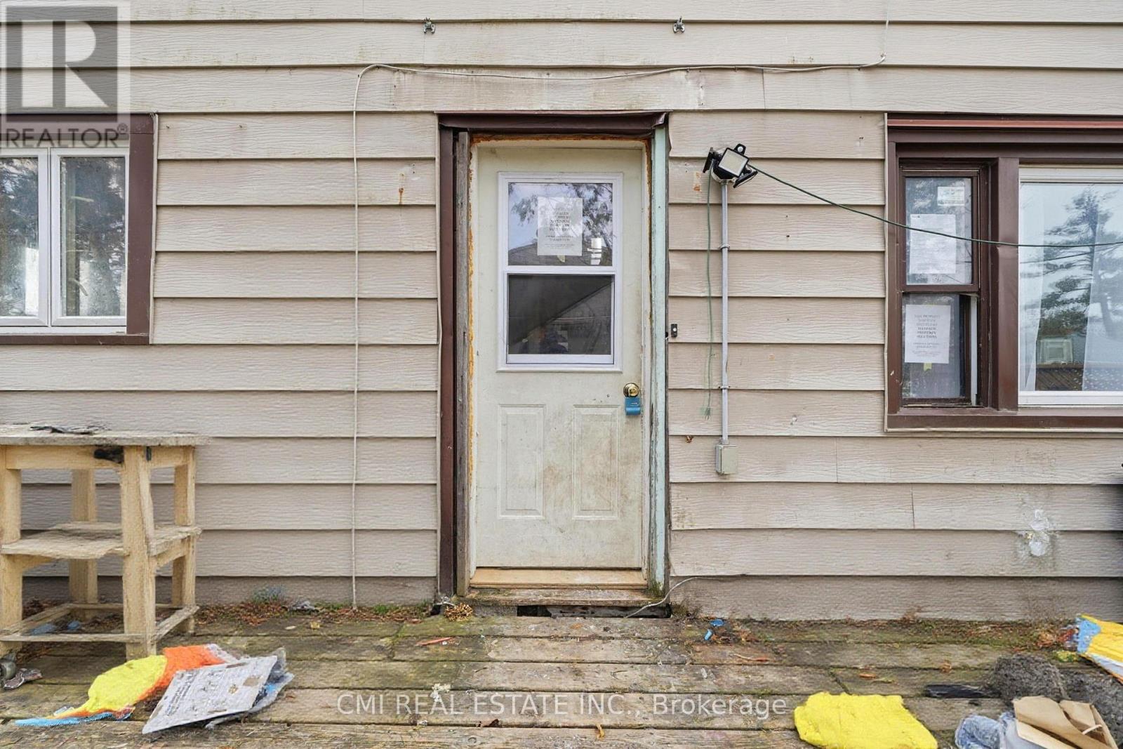 345 Linwood Avenue, Orillia, Ontario  L3V 2W8 - Photo 2 - S12994782