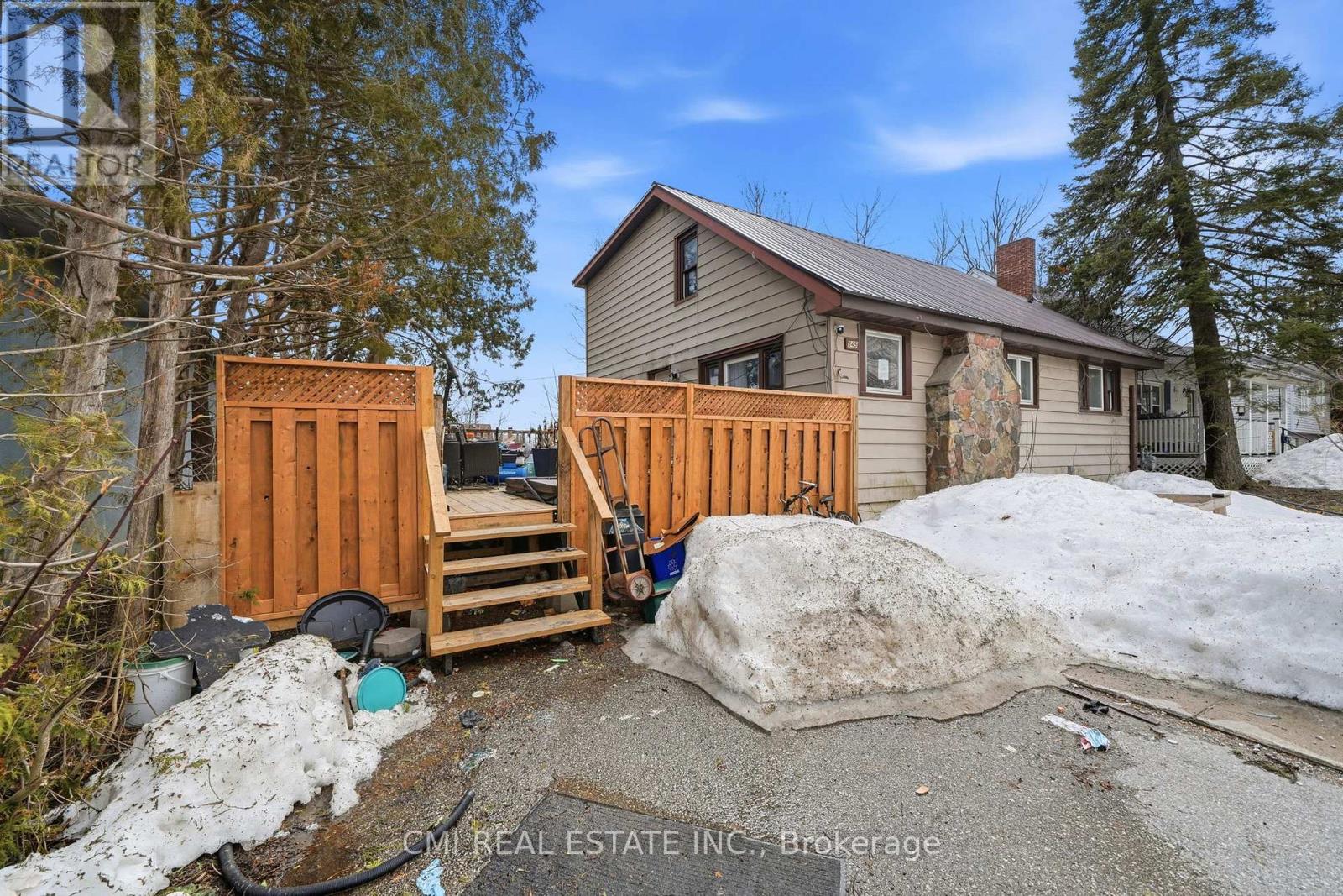 345 Linwood Avenue, Orillia, Ontario  L3V 2W8 - Photo 3 - S12994782