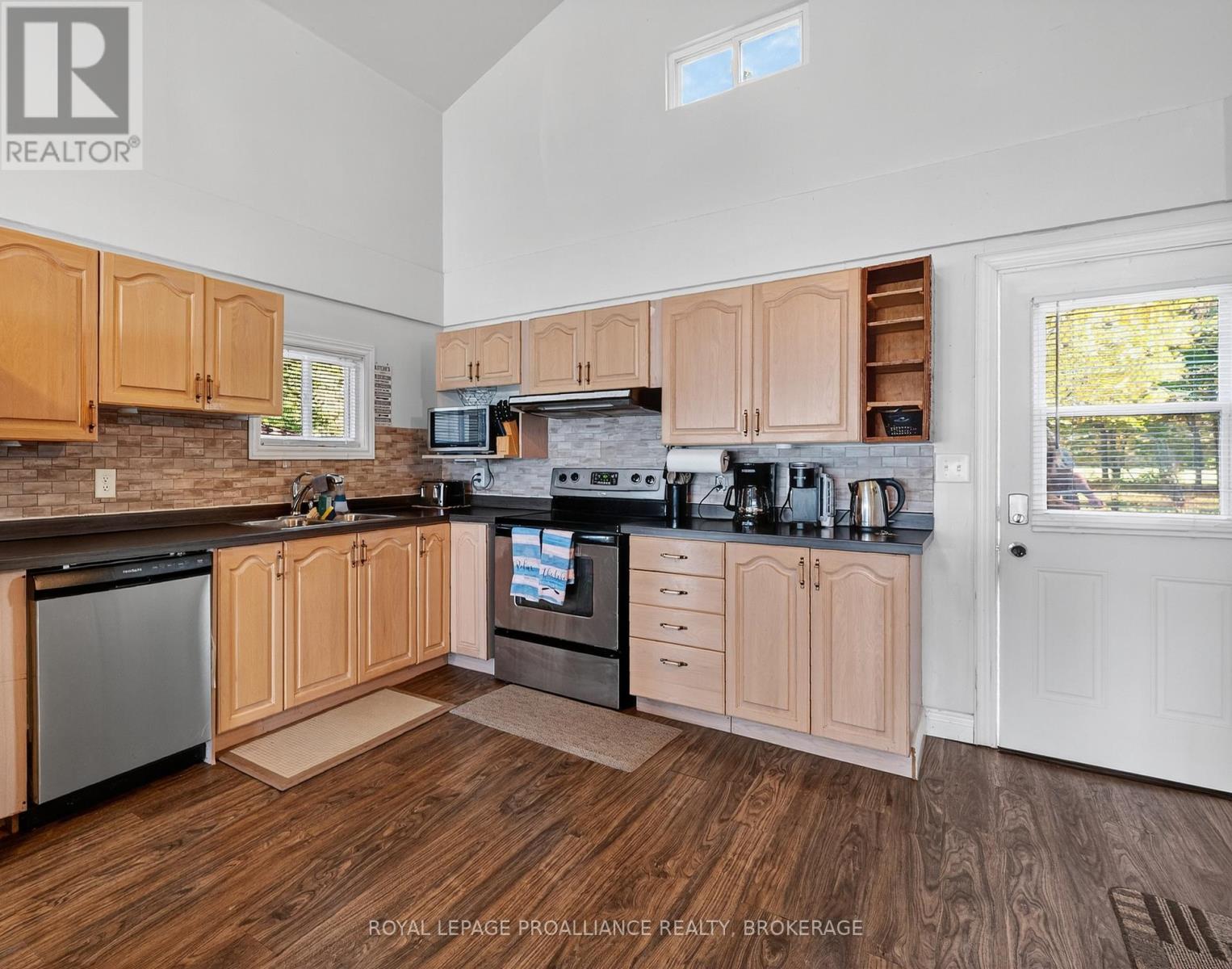 14b Morgan's Point Lane, Frontenac Islands, Ontario K0H 2Y0 - Photo 4 - X12994666