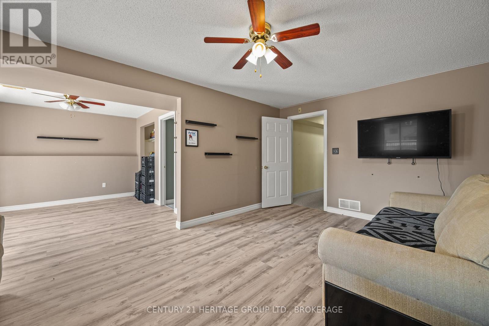 79 Speers Boulevard, Loyalist, Ontario  K7N 1Y8 - Photo 29 - X12994676