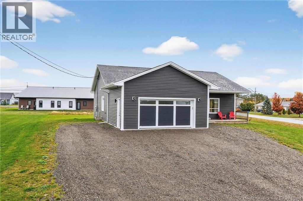 11 Riverside Drive, Petitcodiac, New Brunswick  E4Z 0K7 - Photo 3 - NB137146