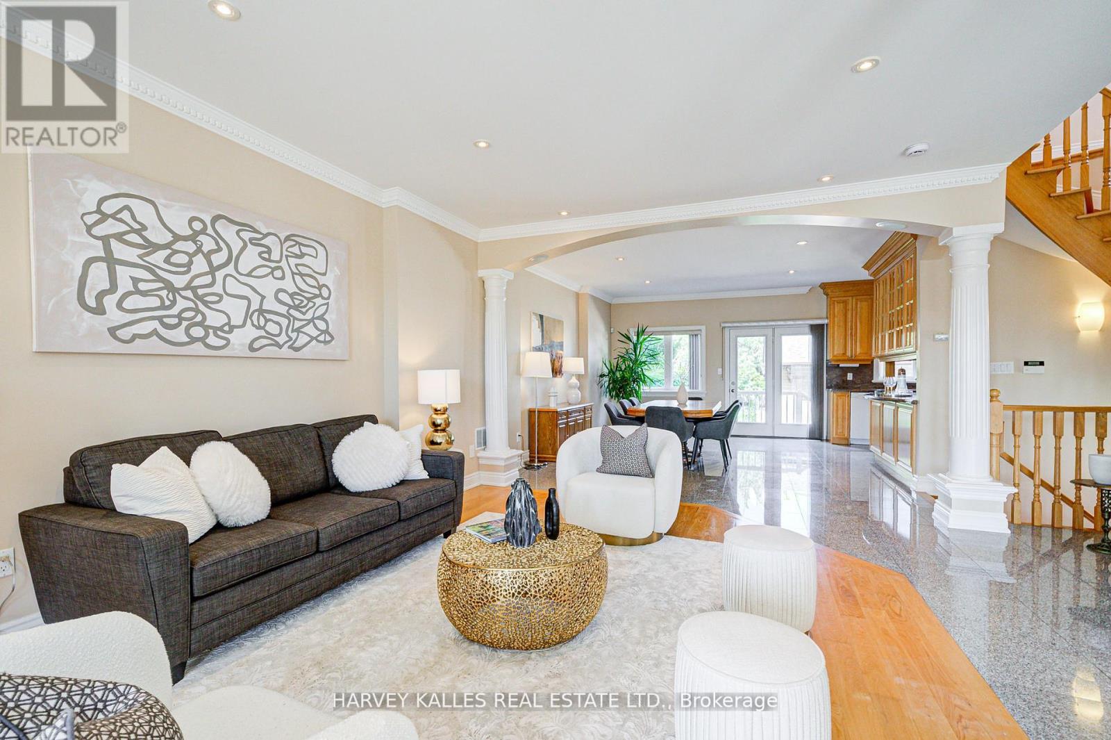 1006 Briar Hill Avenue, Toronto, Ontario  M6B 1M3 - Photo 10 - W12994624